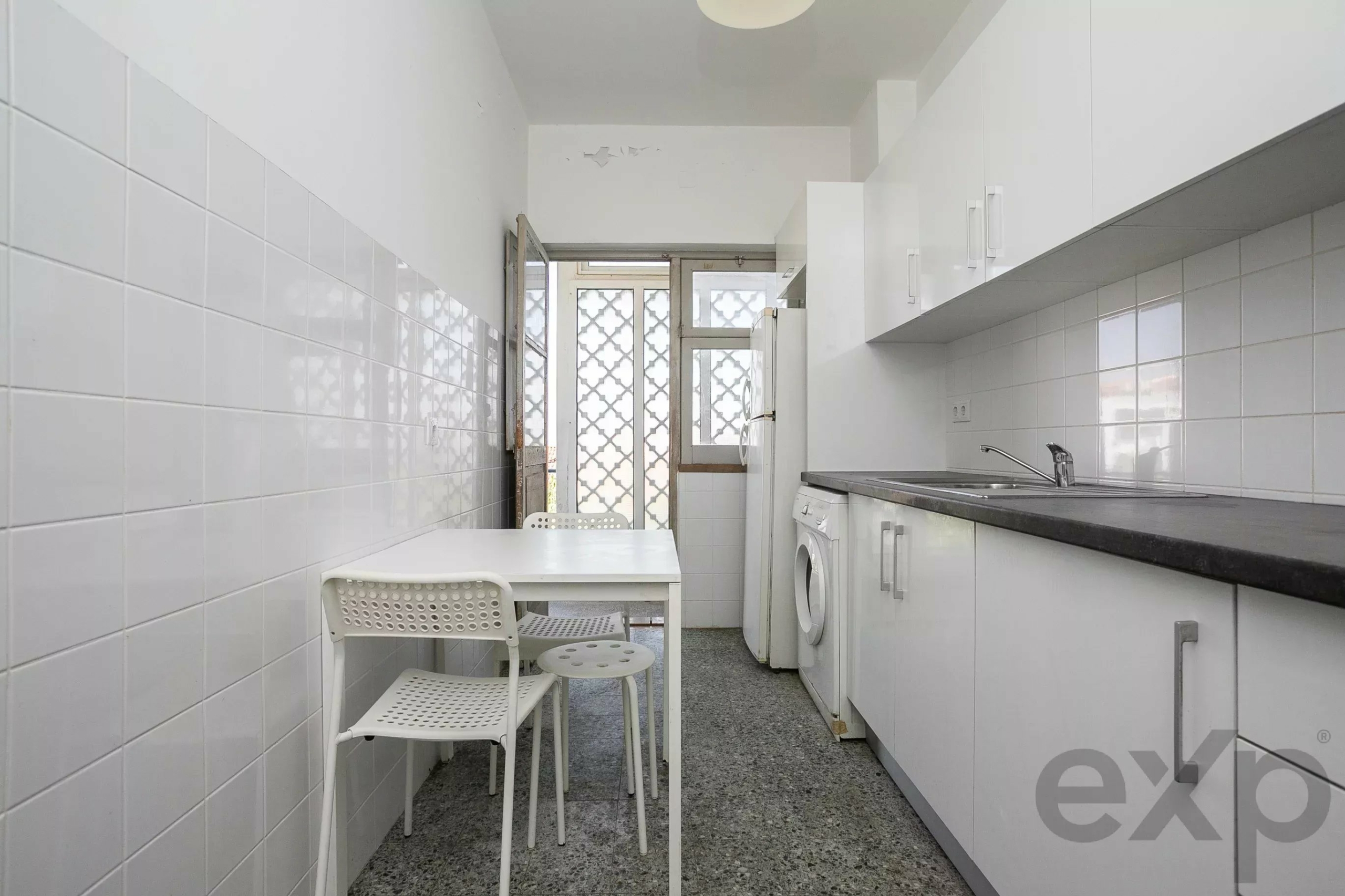 Two-Bedroom Apartment in the Centre of Tavira, in Need of Renovation