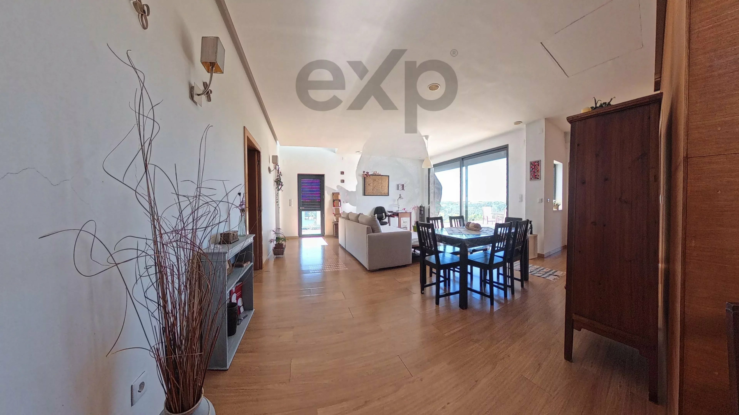 5-Bedroom House in the country side (2 dwellings 3-bedroom + 2-bedroom)
