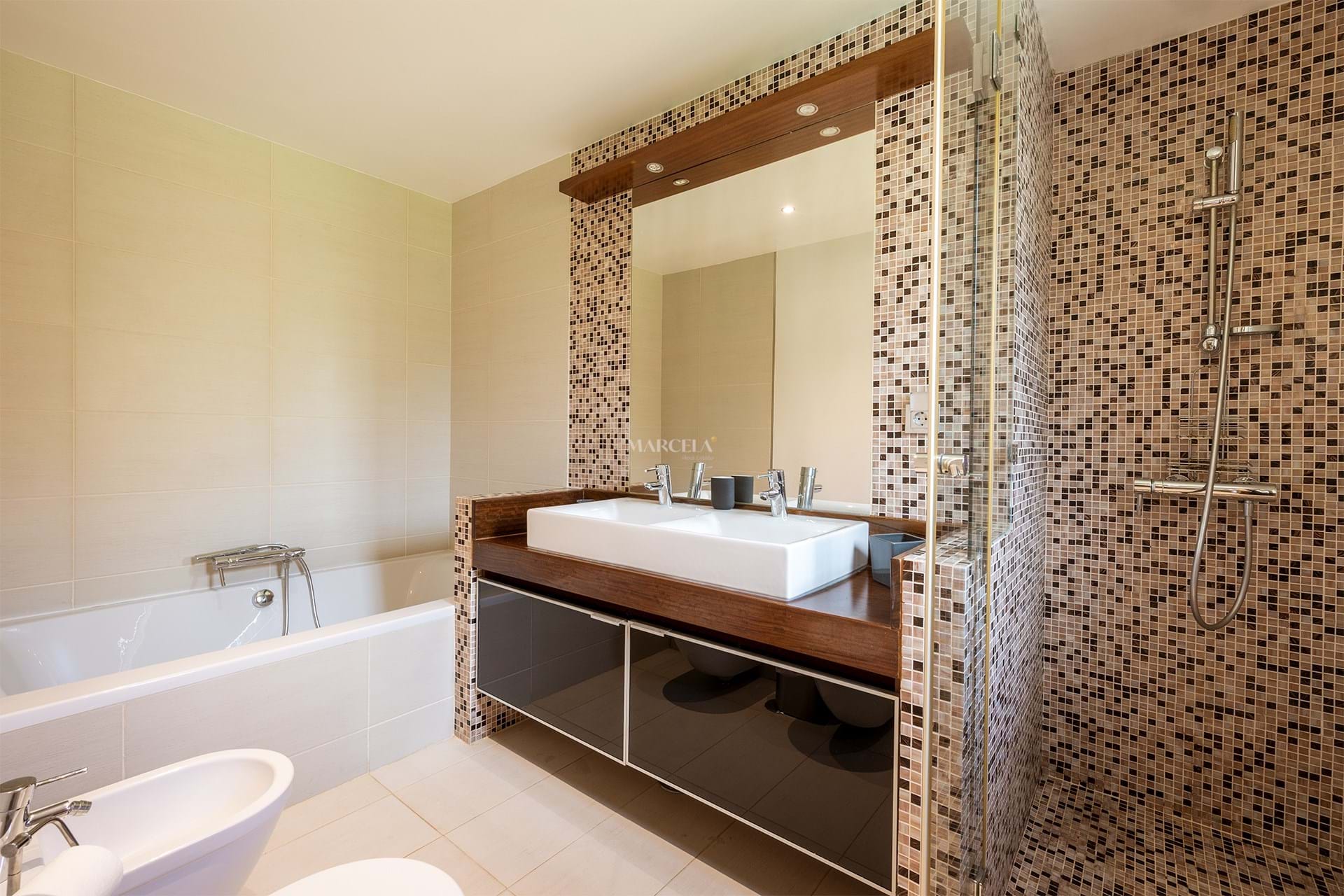 Villa Porto Dona Maria Luz 28 Modern 4 bedroom villa with sea view and pool in Luz