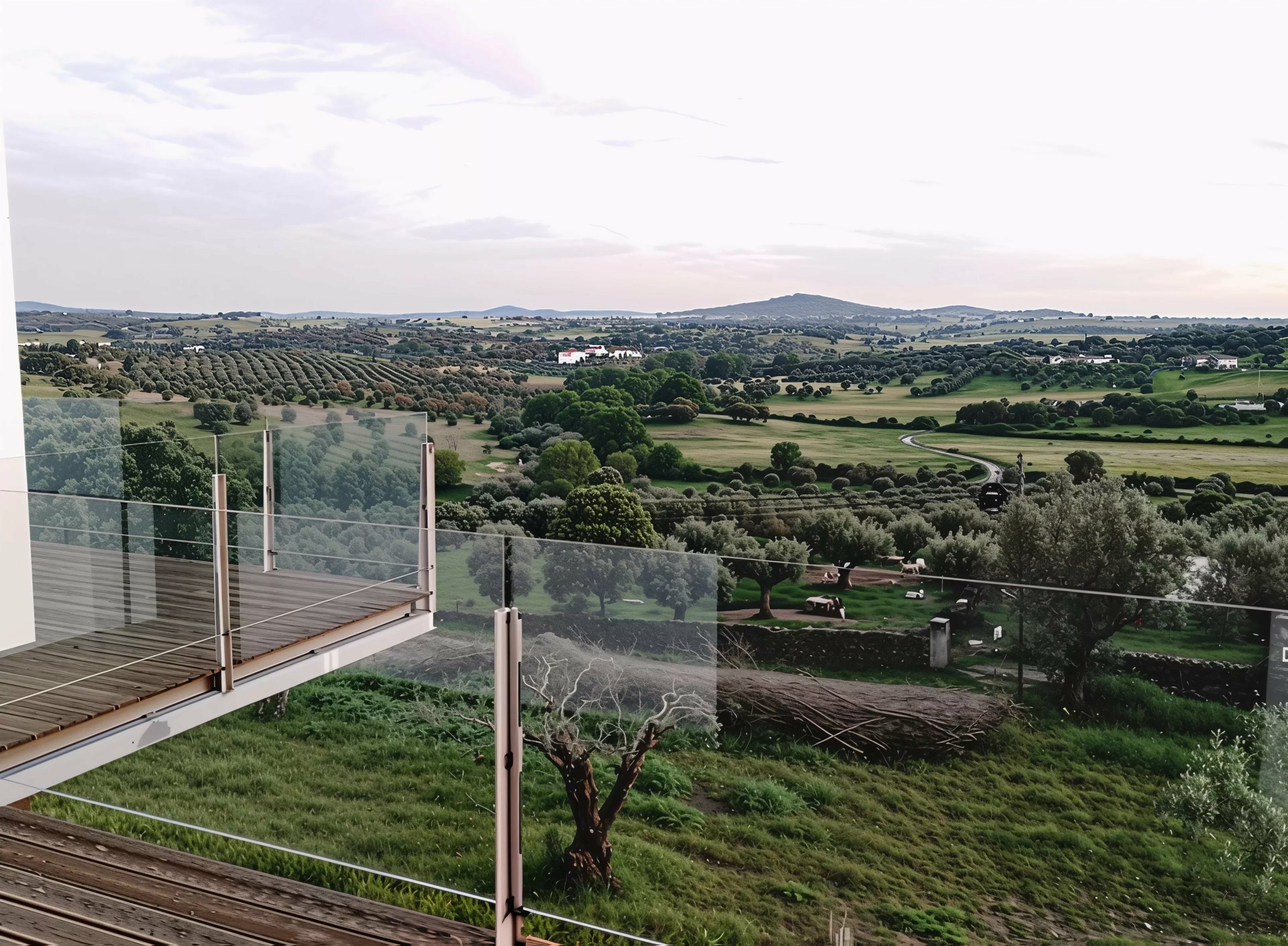 5-Bedroom Villa – Two Independent Homes, Swimming Pool, 2,565 m² Plot and Active Local Accommodation Licence