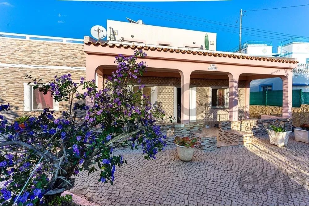 2-bedr. house on 658m2 plot next to Ria Formosa