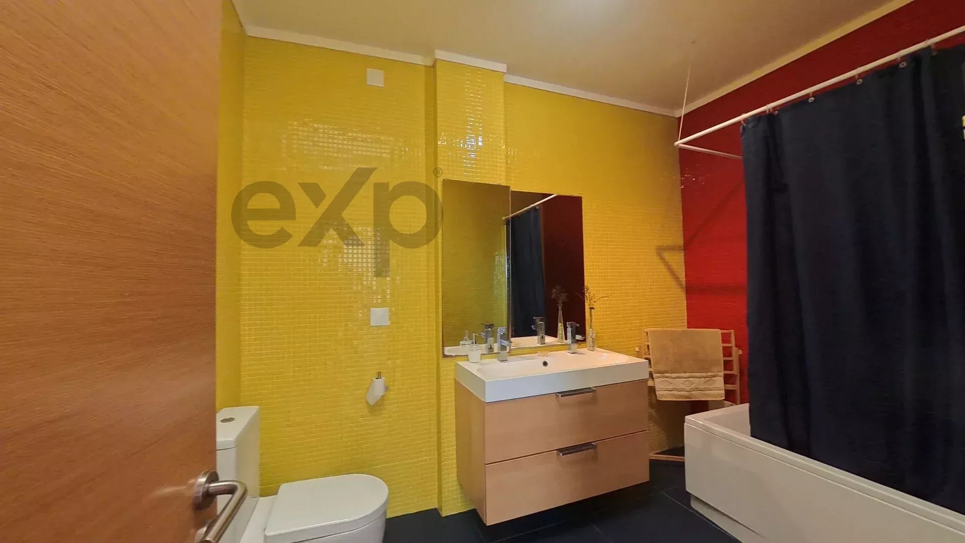5-Bedroom House in the country side (2 dwellings 3-bedroom + 2-bedroom)