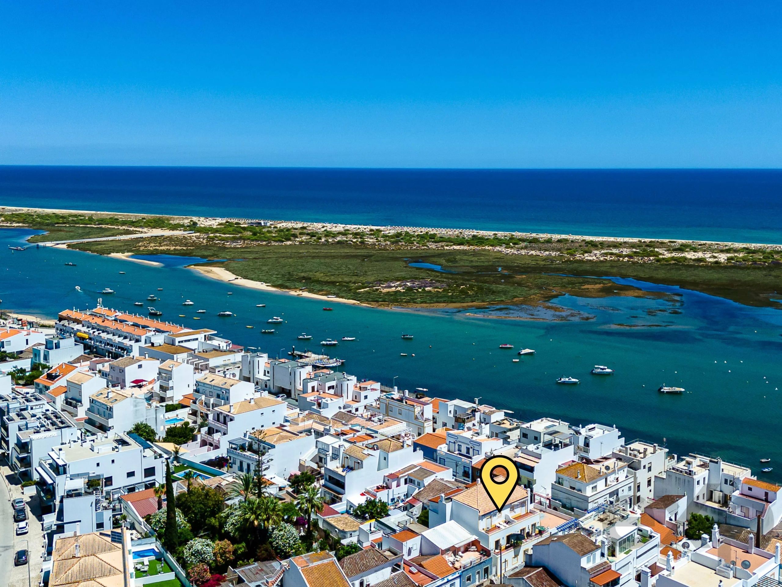 Flat with sunny terrace in Cabanas de Tavira, East Algarve