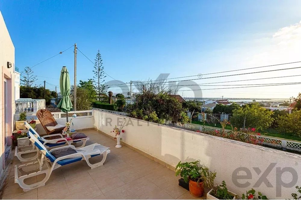 2-bedr. house on 658m2 plot next to Ria Formosa