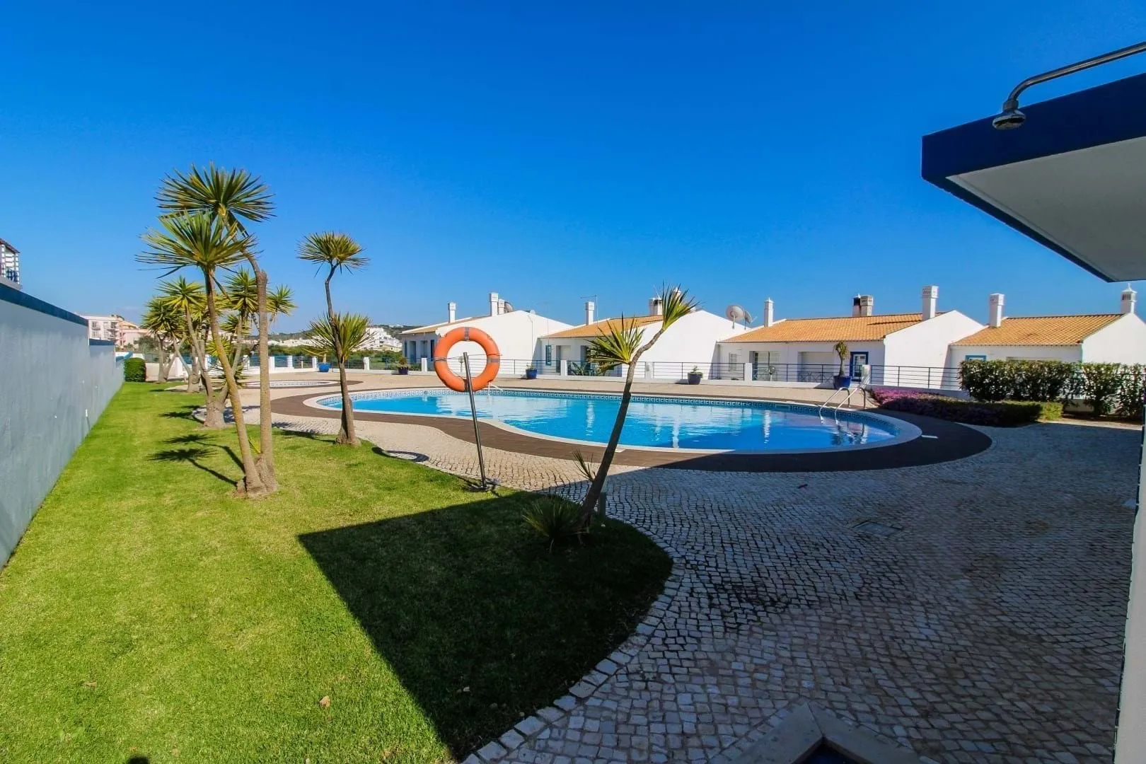 9_2f5063f3-bb05-4a86-9364-bc95417b3730 Sea-View Four-Bed House, Short Walk to Praia da Luz Beach