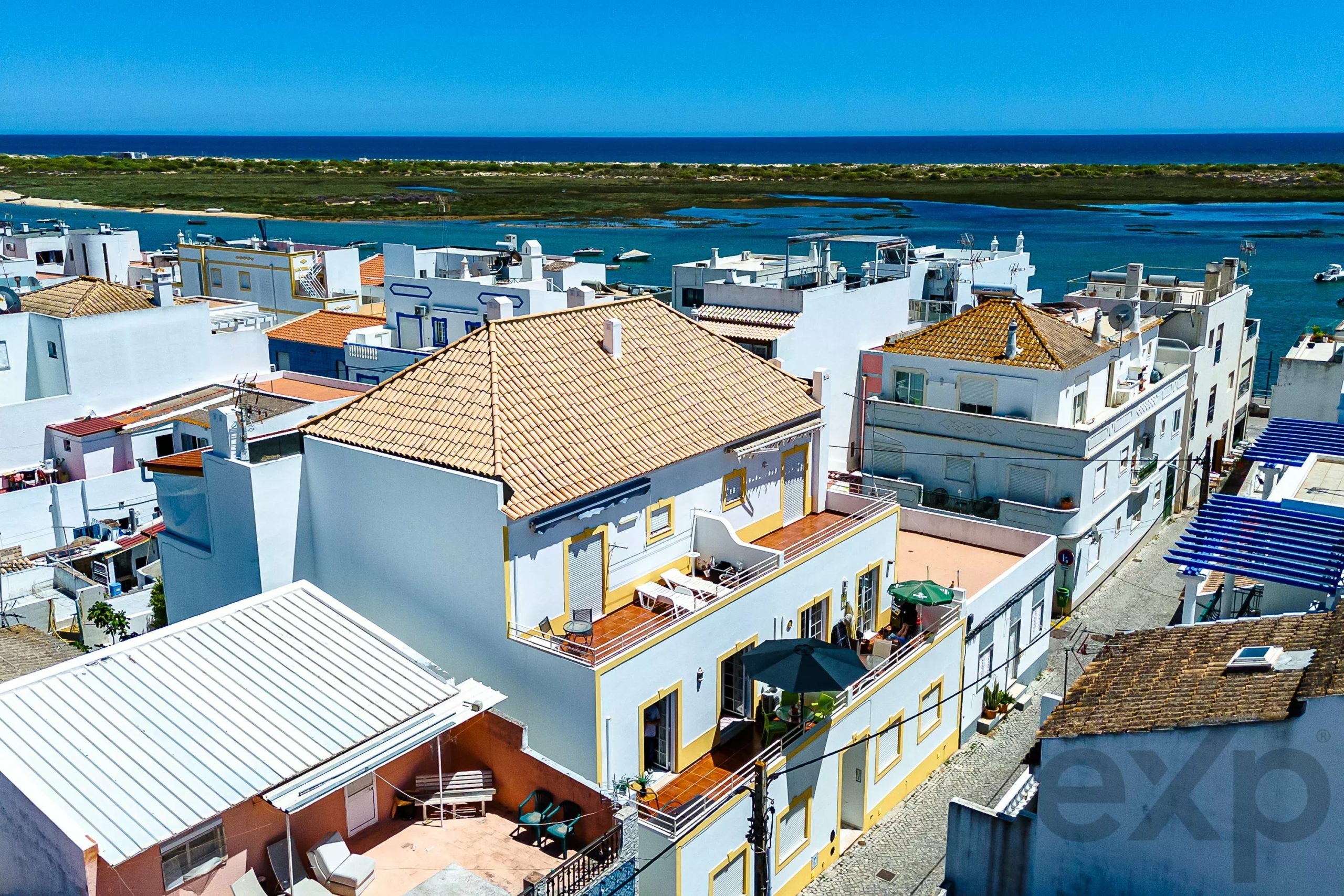 Flat with sunny terrace in Cabanas de Tavira, East Algarve