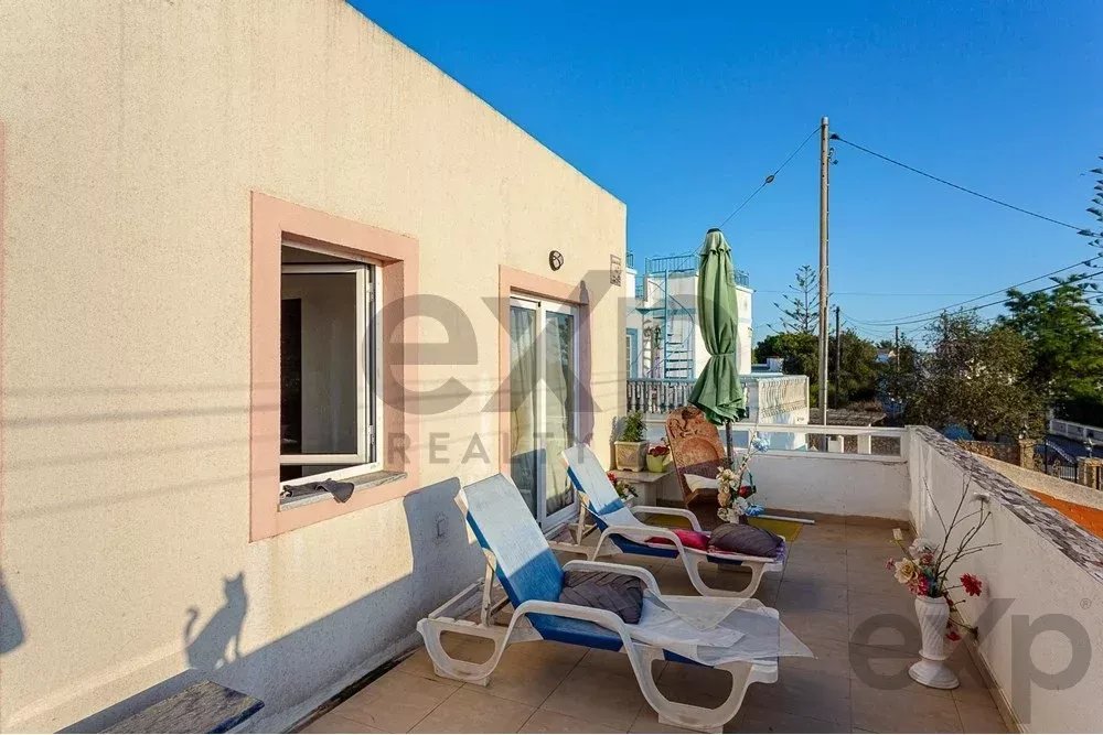 2-bedr. house on 658m2 plot next to Ria Formosa