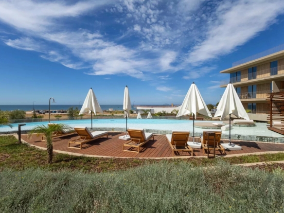 Quarteira apartment with sea view