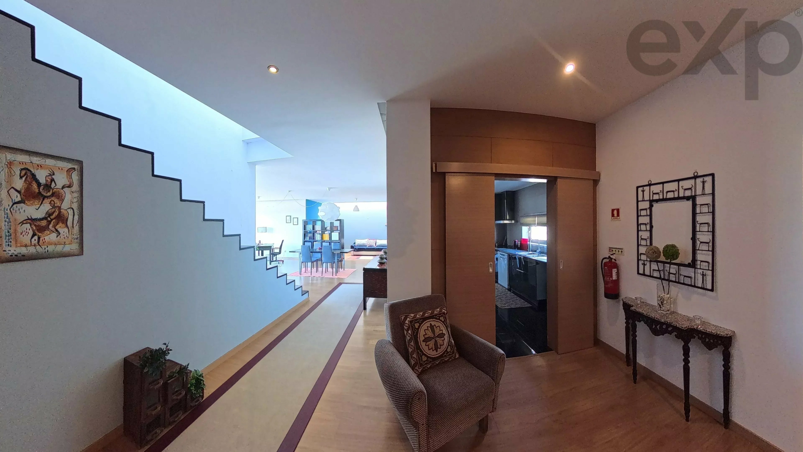 5-Bedroom House in the country side (2 dwellings 3-bedroom + 2-bedroom)