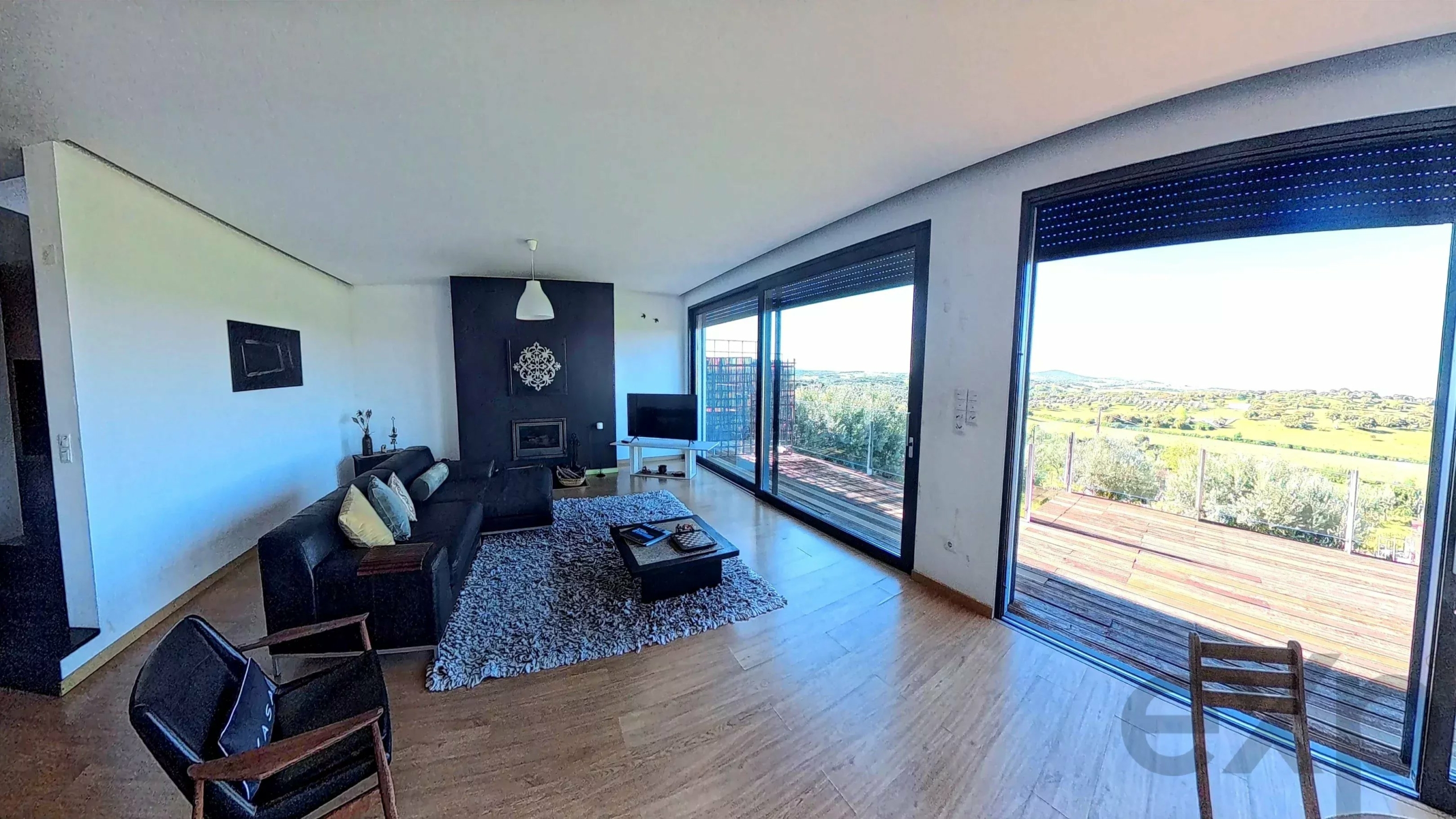 5-Bedroom House in the country side (2 dwellings 3-bedroom + 2-bedroom)