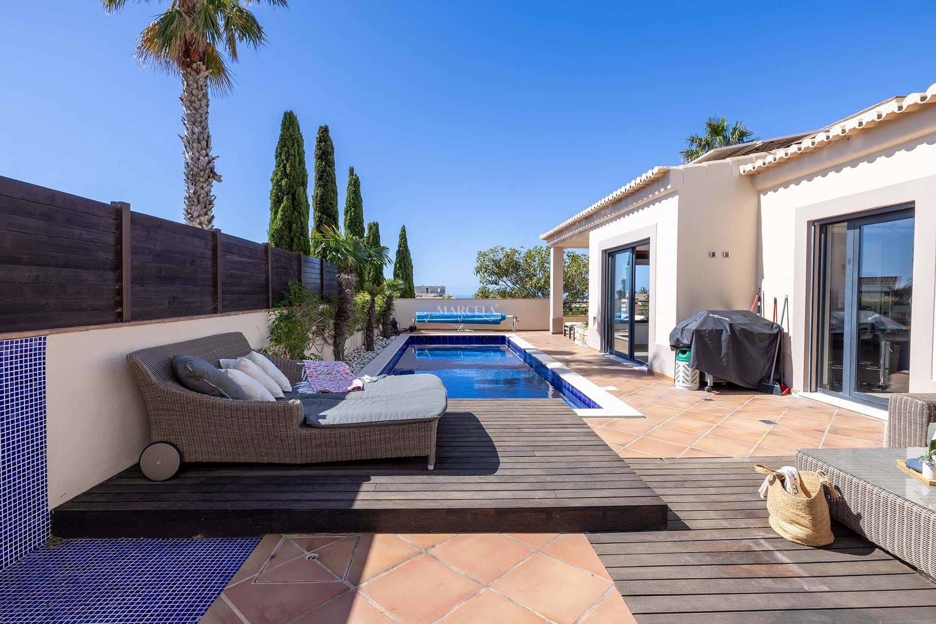 Villa Porto Dona Maria Luz 18 Modern 4 bedroom villa with sea view and pool in Luz