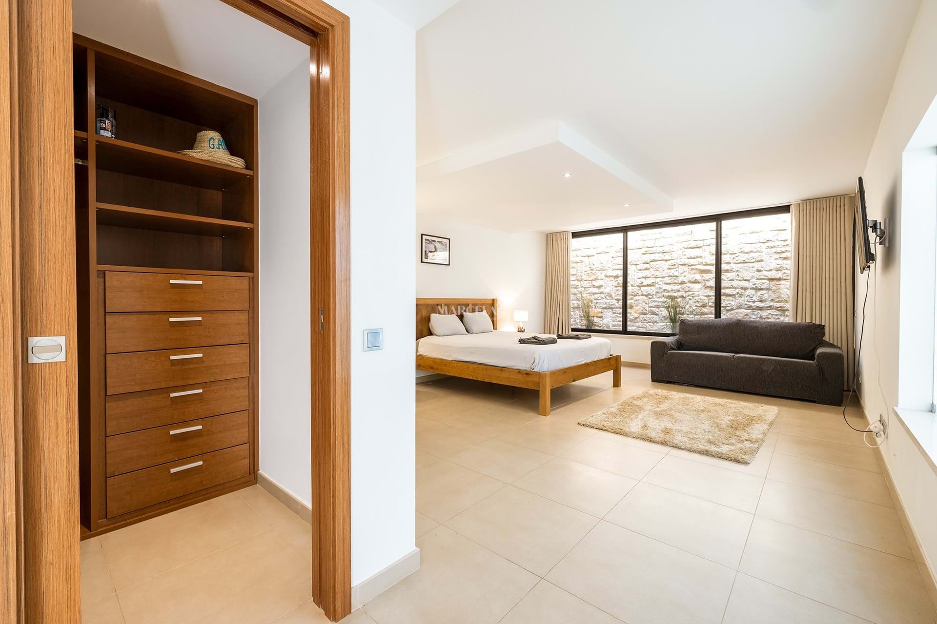 pdm-40 Sea View 4-Bedroom Villa with Heated Pool, Porto Dona Maria, Luz