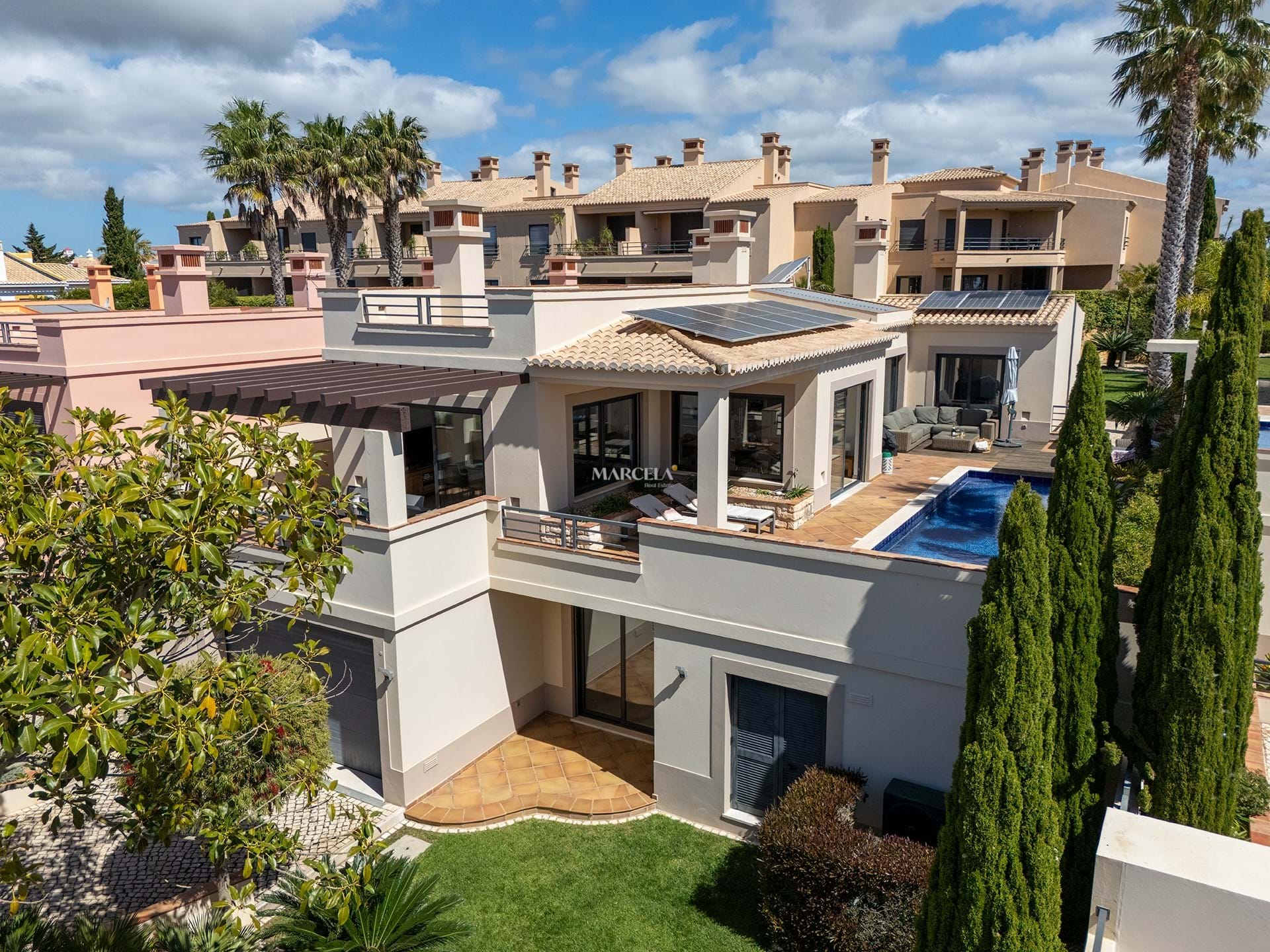 pdm-57 Sea View 4-Bedroom Villa with Heated Pool, Porto Dona Maria, Luz