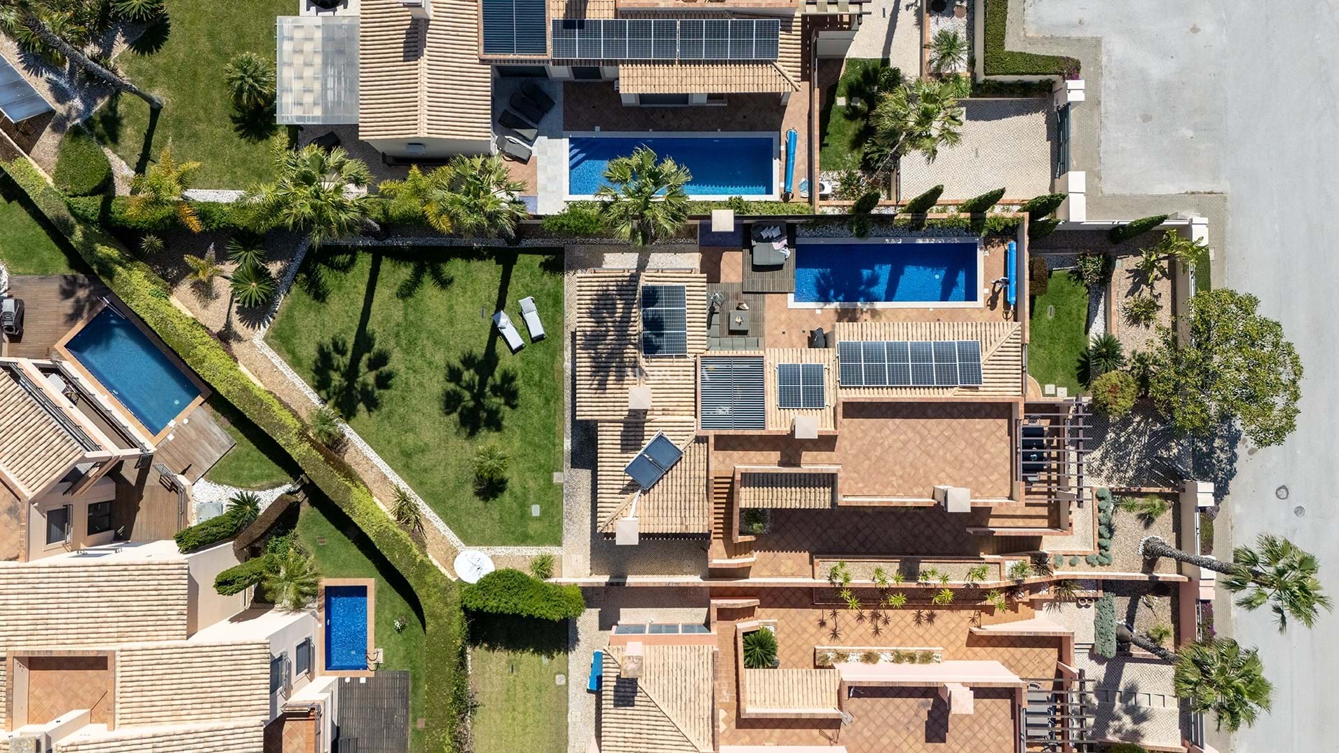 pdm-59 Sea View 4-Bedroom Villa with Heated Pool, Porto Dona Maria, Luz