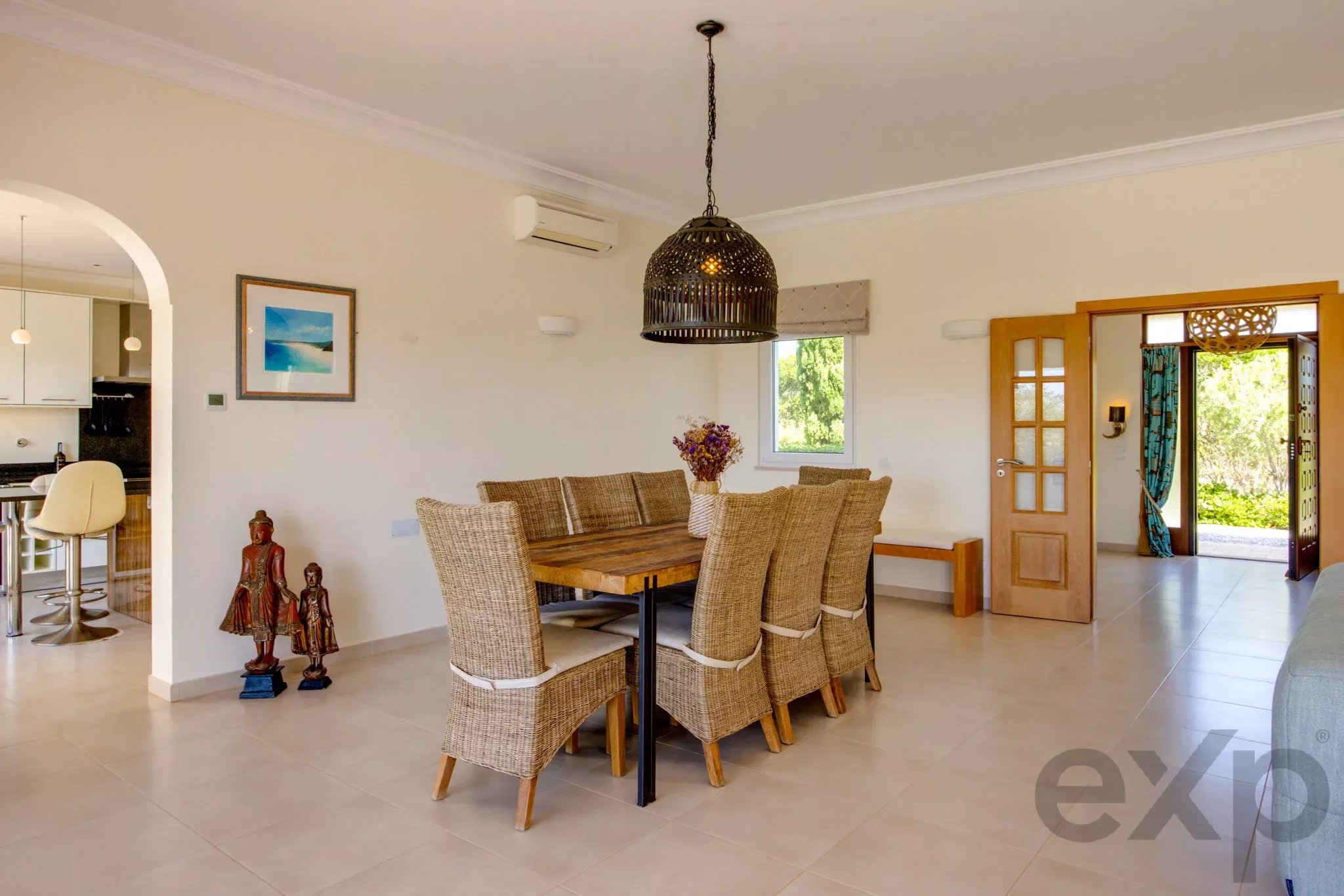 Sea-View Family Villa with Salt-Water Pool, Montinhos da Luz