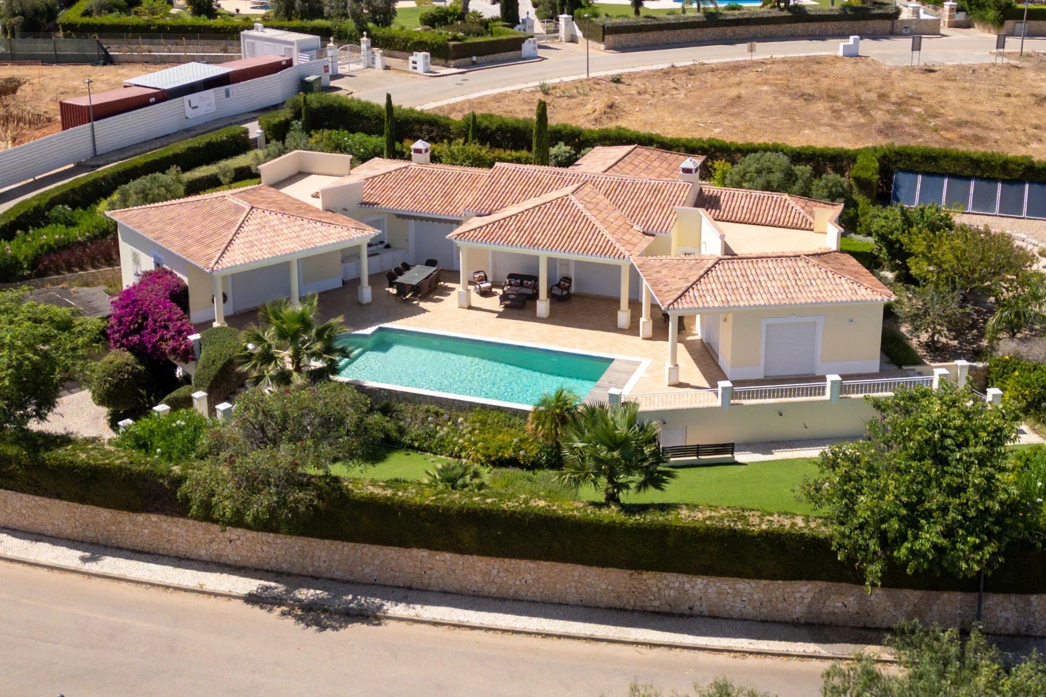 Sea-View Family Villa with Salt-Water Pool, Montinhos da Luz