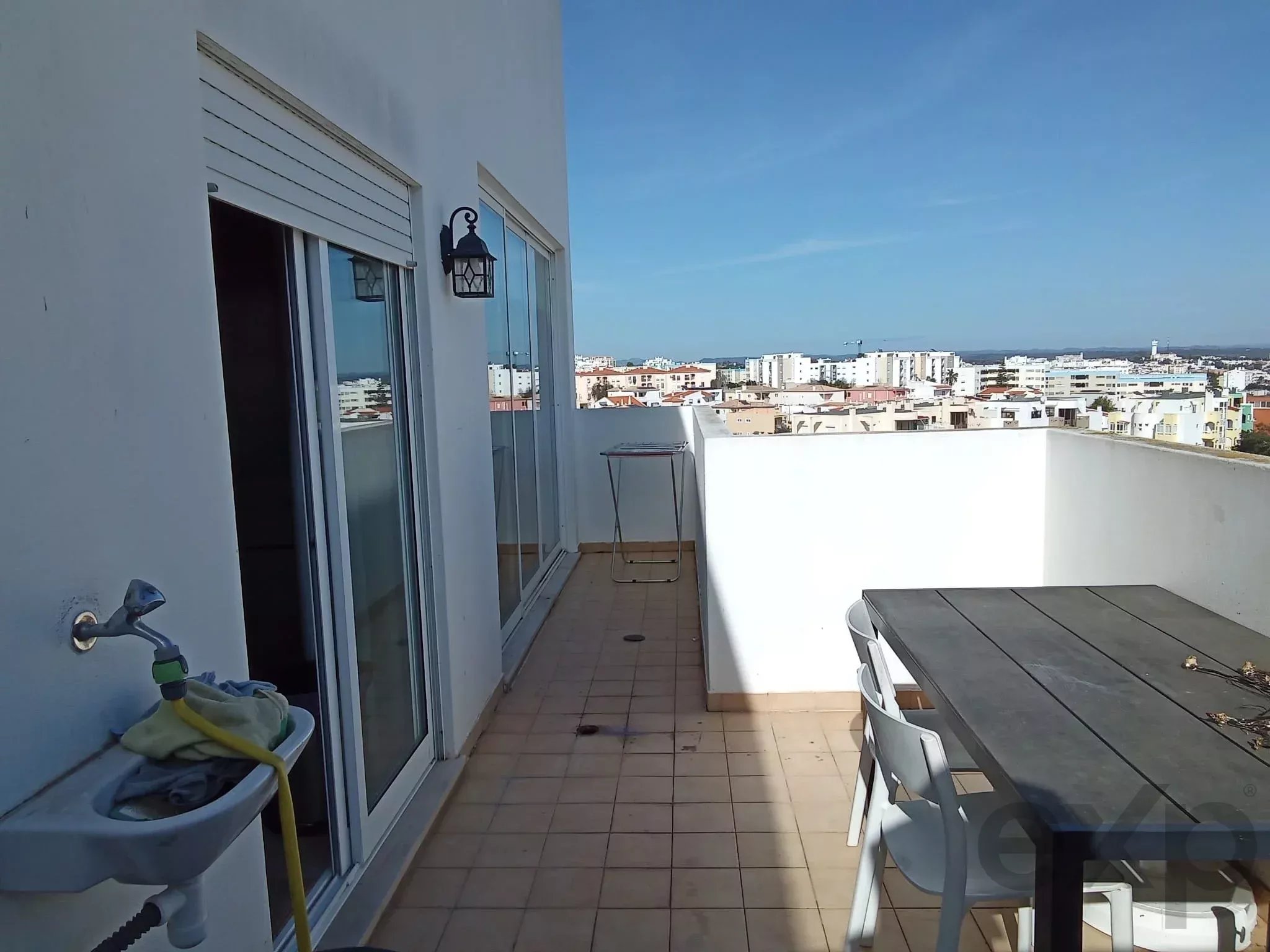 Converted T2 last floor apartment – Alvor. Portimão