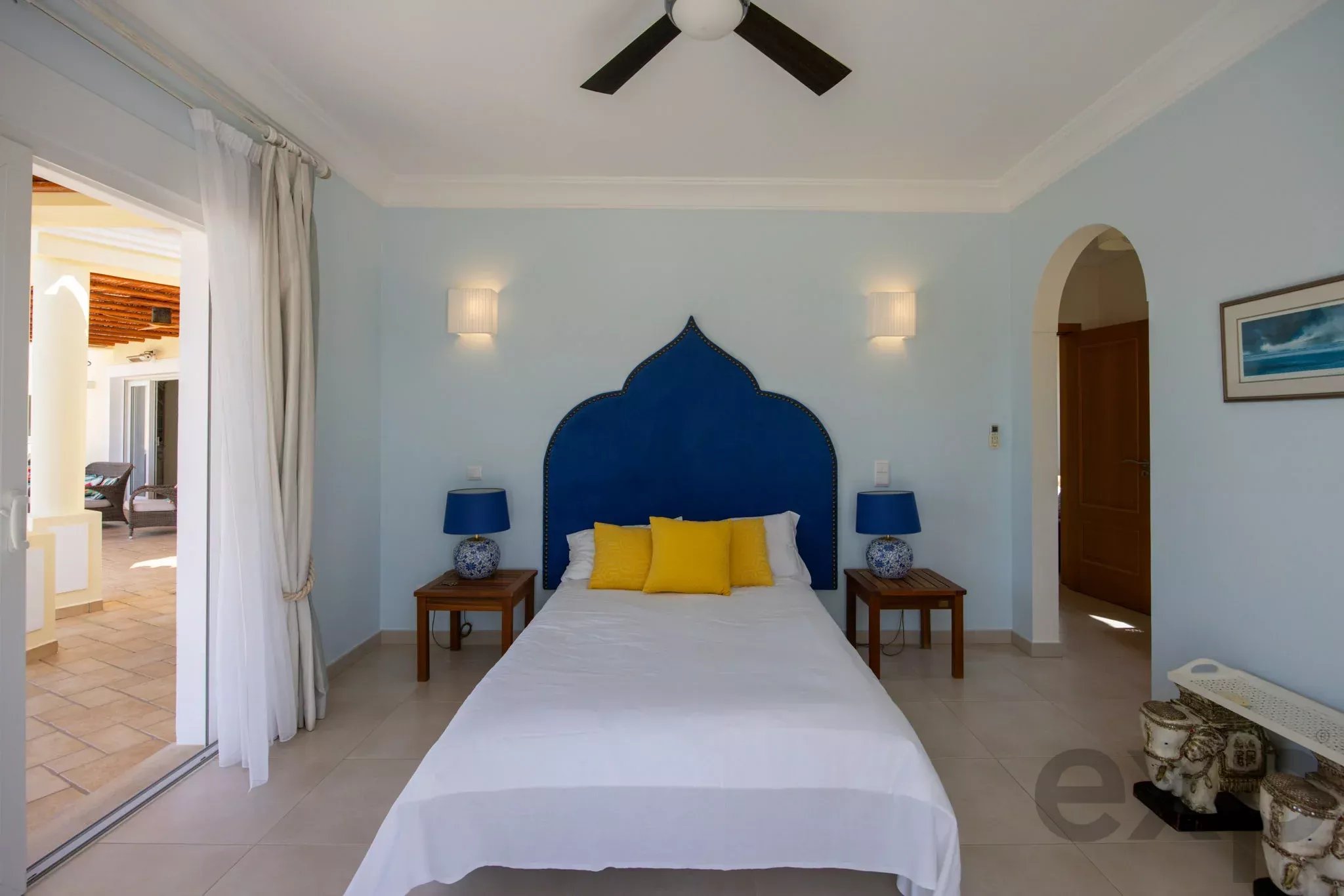 Sea-View Family Villa with Salt-Water Pool, Montinhos da Luz