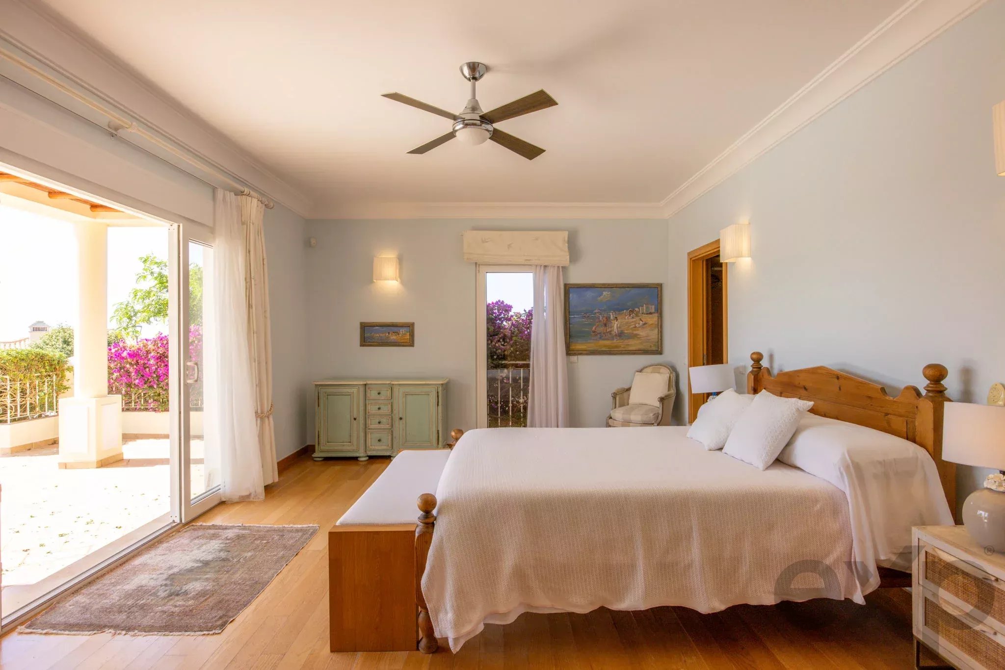Sea-View Family Villa with Salt-Water Pool, Montinhos da Luz