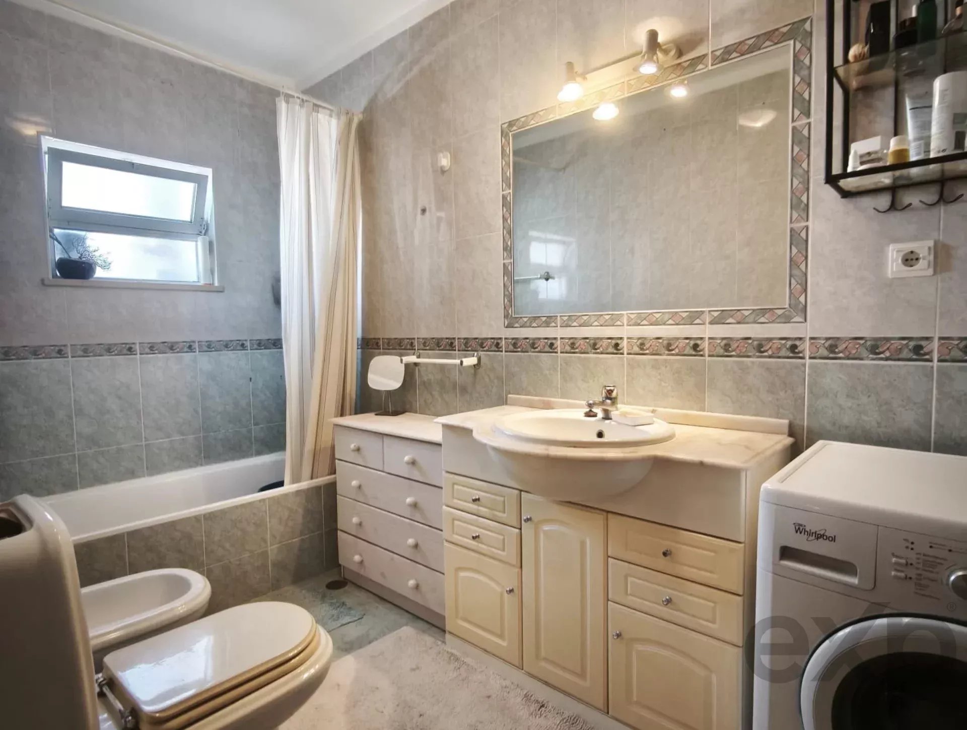 Converted T2 last floor apartment – Alvor. Portimão