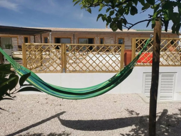 Quinta no Algarve Chave na Mão: 3 Casas, Piscina e Rendimento