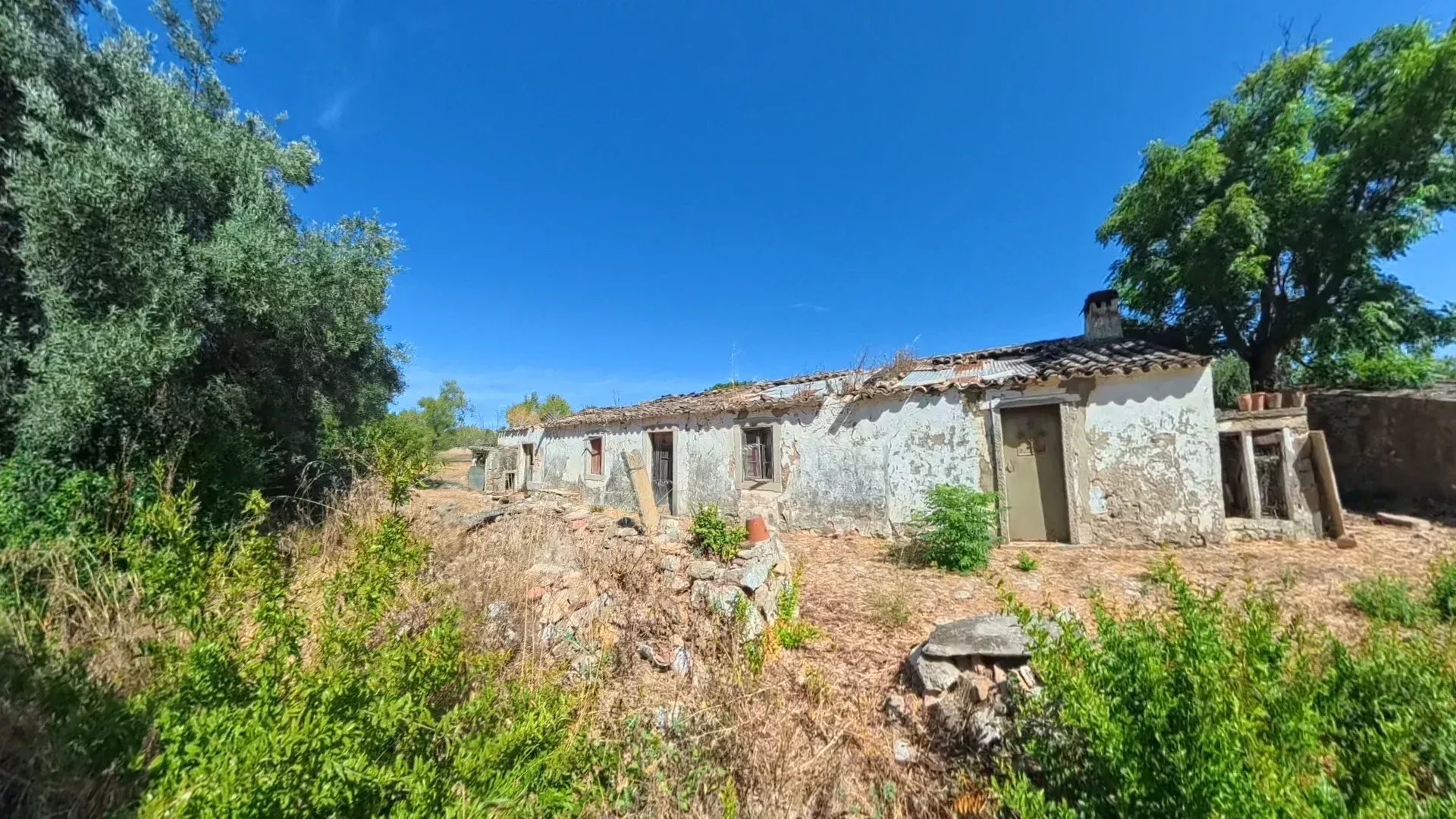 Traditional Countryside Property in Santo Estêvão, Tavira