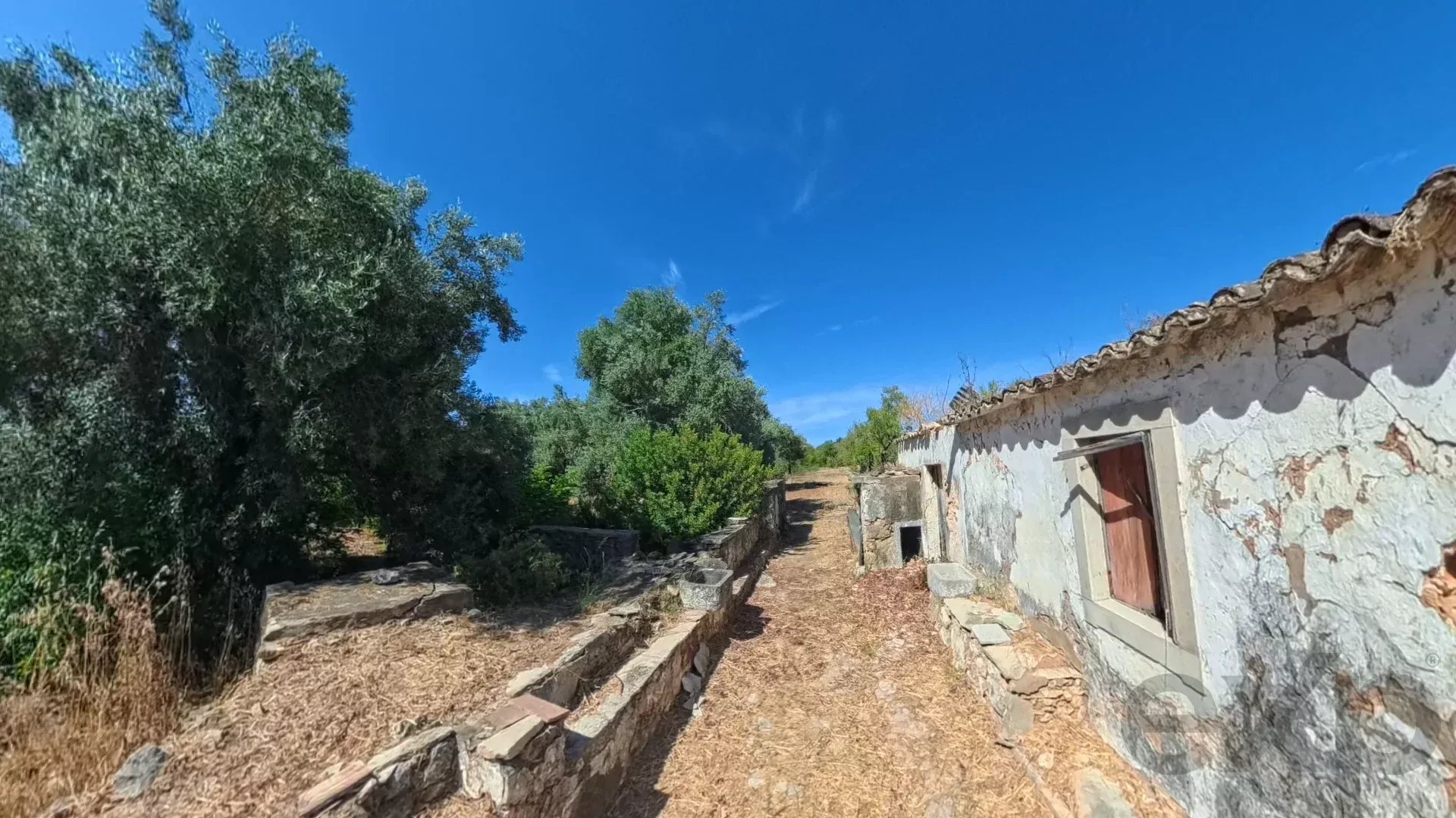 Traditional Countryside Property in Santo Estêvão, Tavira