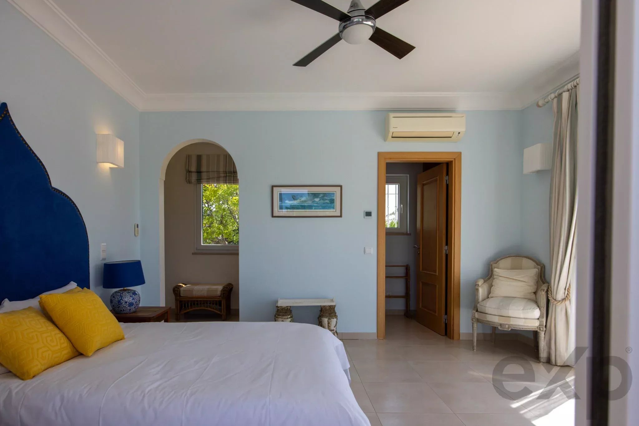 Sea-View Family Villa with Salt-Water Pool, Montinhos da Luz