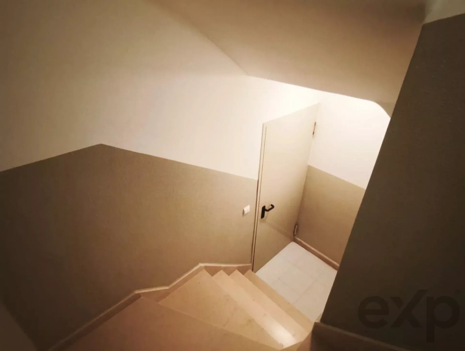 Converted T2 last floor apartment – Alvor. Portimão