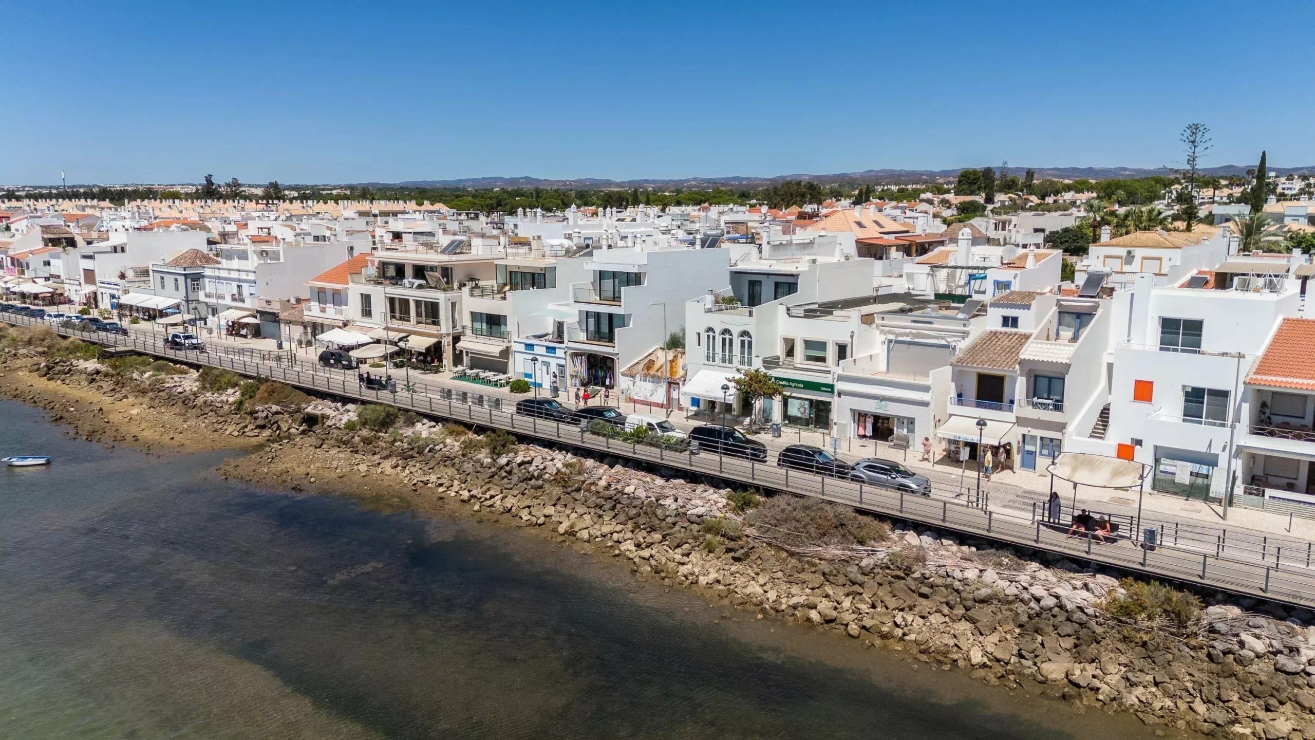 Moradia com projeto aprovado, primeira linha sobre a Ria Formosa, Cabanas de Tavira