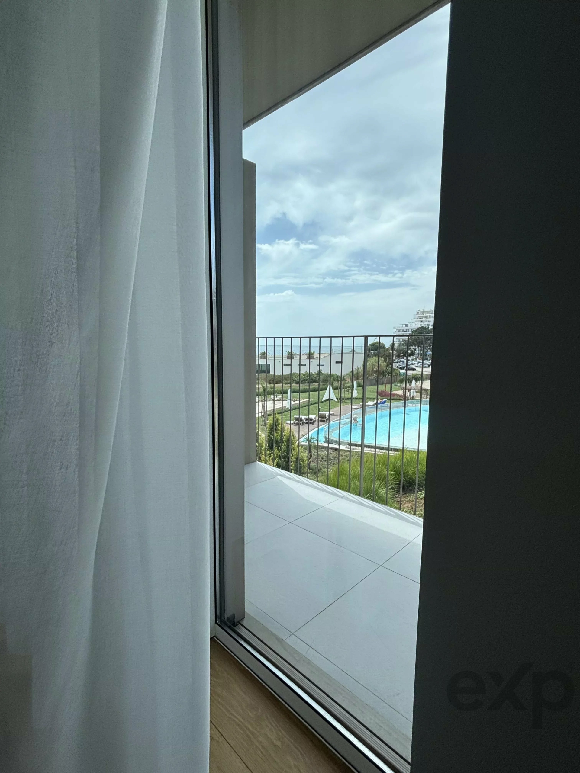 Viver de Luxo Frente ao Mar no Horizon Ocean Gardens: Apartamento T1 Novo em Quarteira