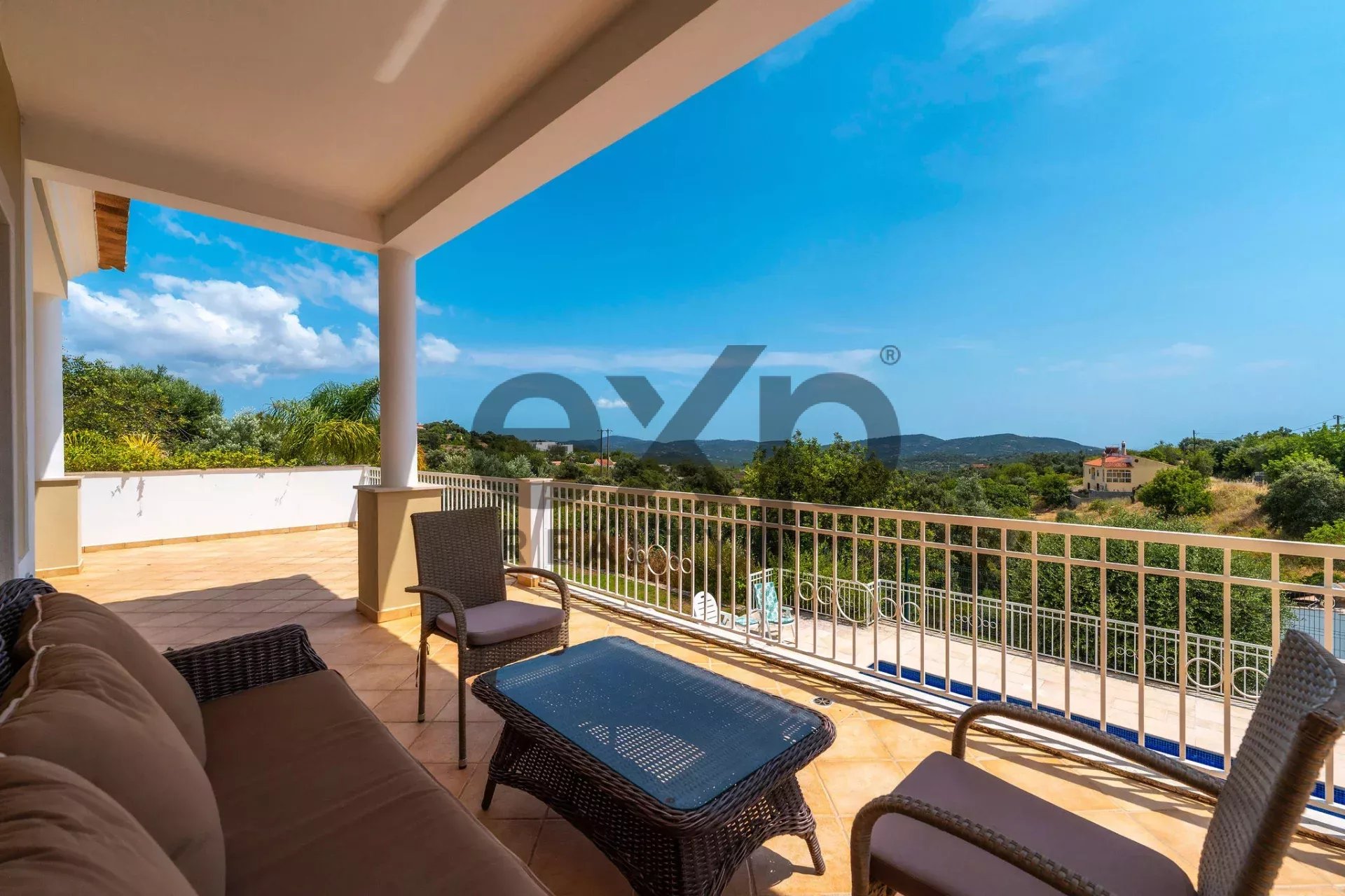 Four bedroom villa with open views and pool in São Bras de Alportel, Algarve