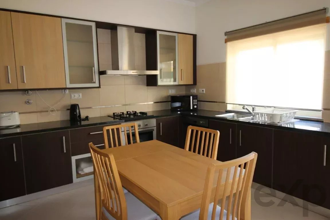 Fuseta – T4 Housing in Condominium