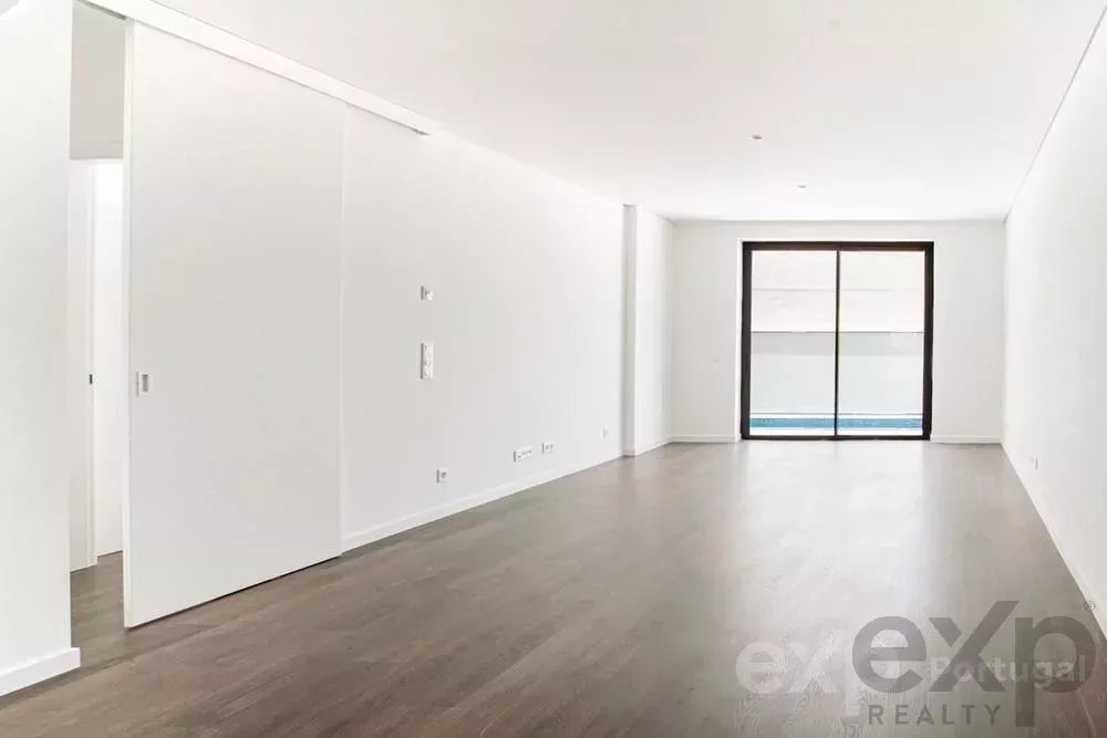 Contemporary 3-Bedroom Townhouse with Private Pool & Sea Views | Fuseta, Algarve