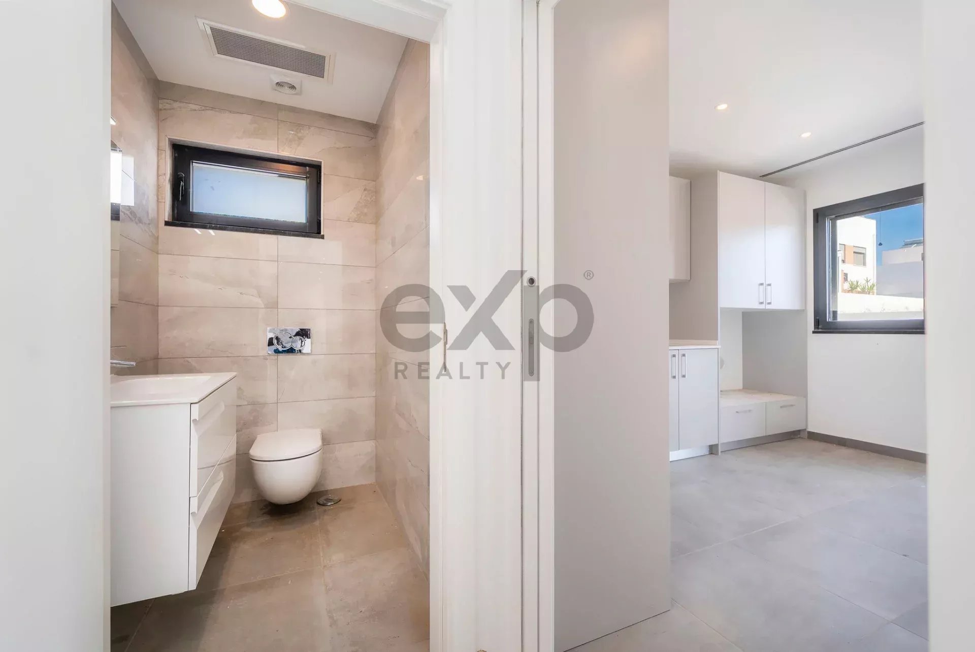 Contemporary Newly Built T6 Villa by Tavira Waterfront
