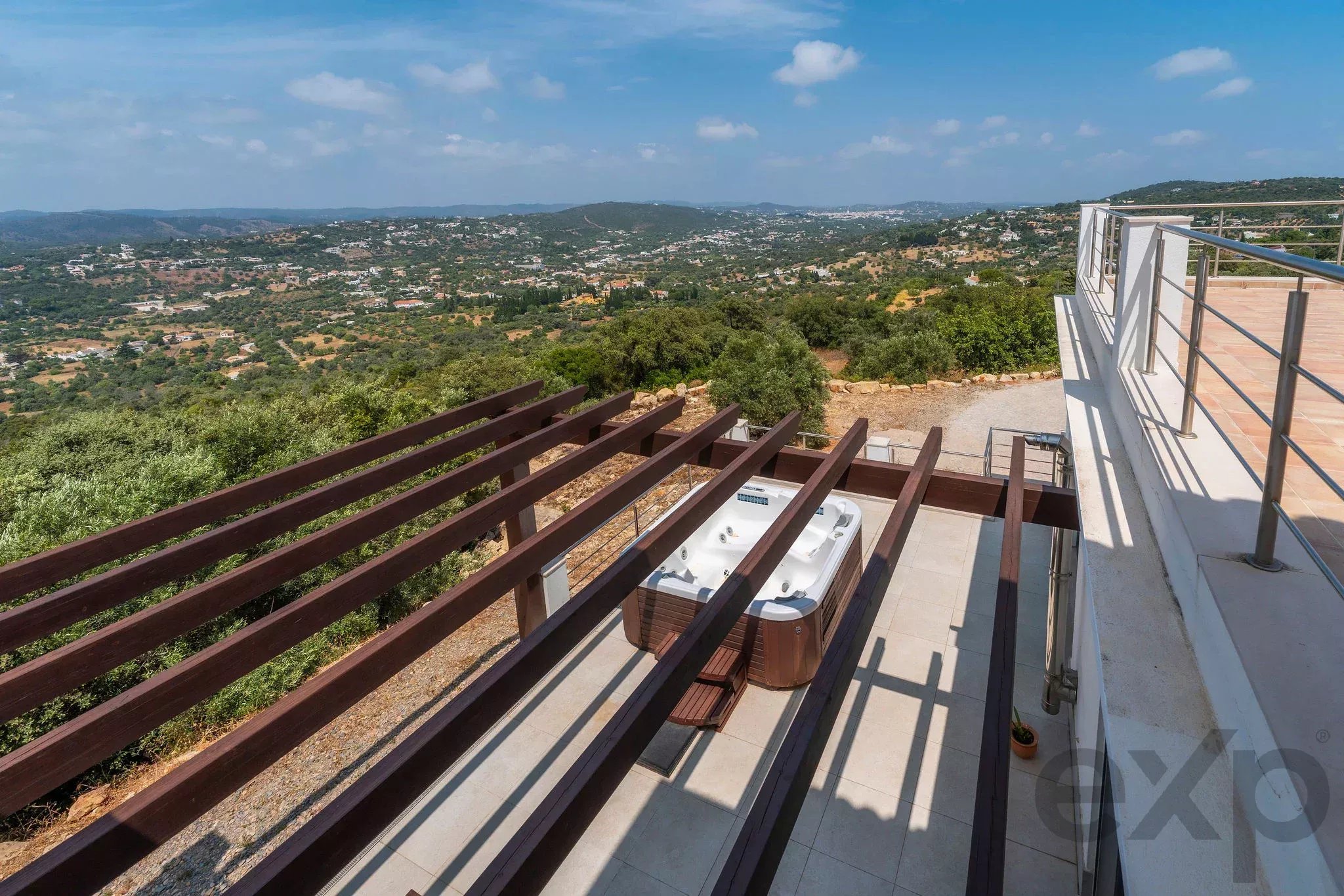 T3 Villa with magnificent views, close to São Bras de Alportel, Loule and Faro