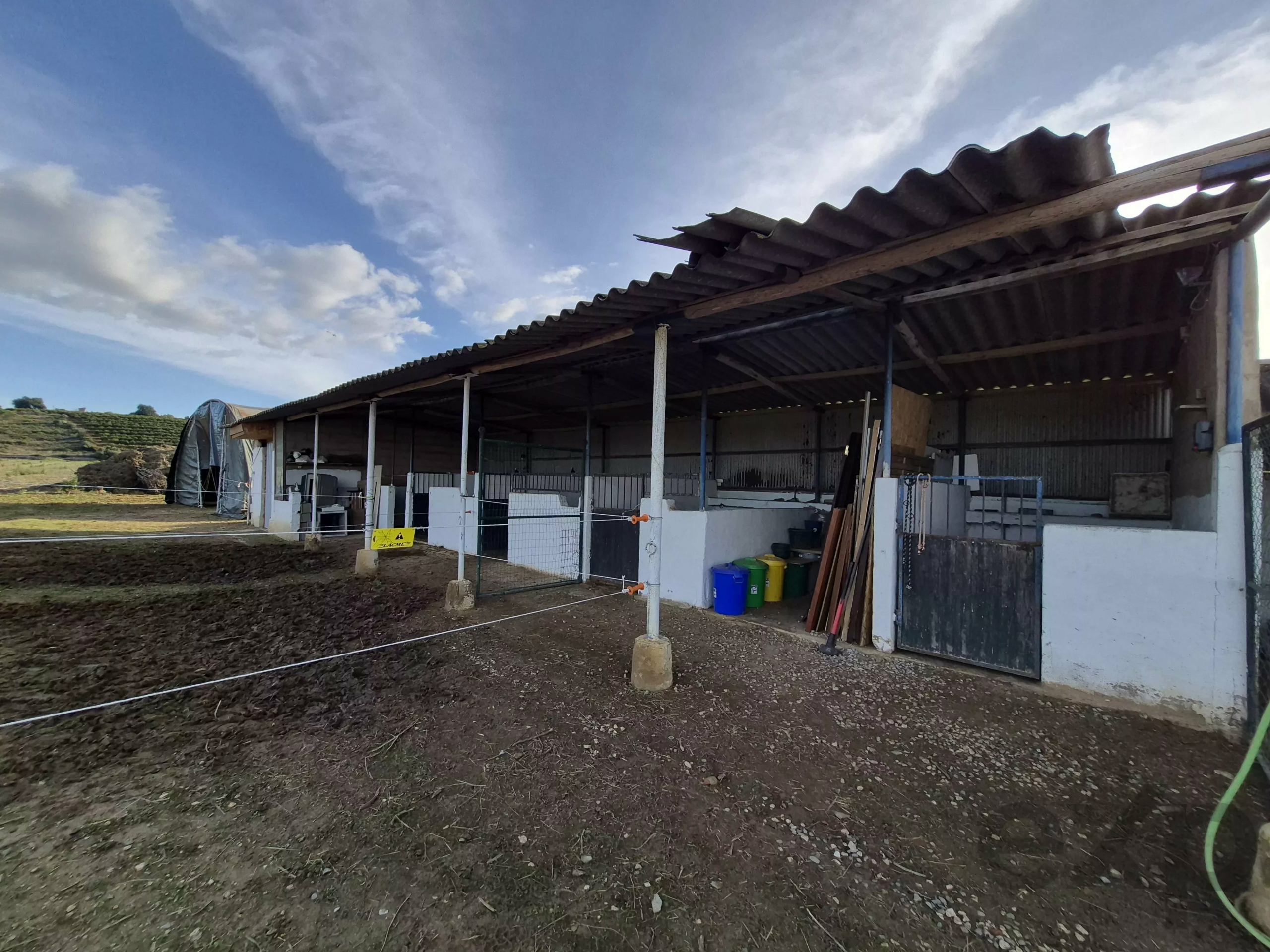 Renovated farmhouse ideally located in the middle of nature.