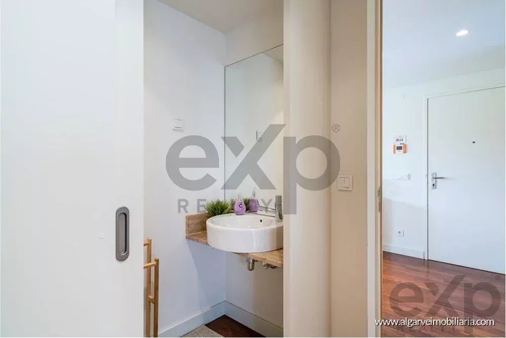 Luxuriöse Residenz mit 2 Parkplätzen und Pool – Vilamoura