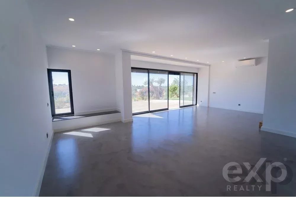 5 Bedroom Villa in Fonte Santa – Quarteira