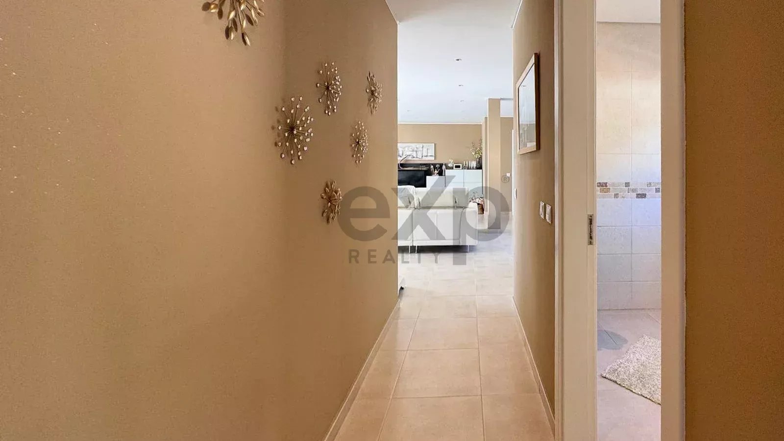 Luxury 4-bedroom villa of 437 m² with swimming pool – Mexilhoeira Grande, Portimão