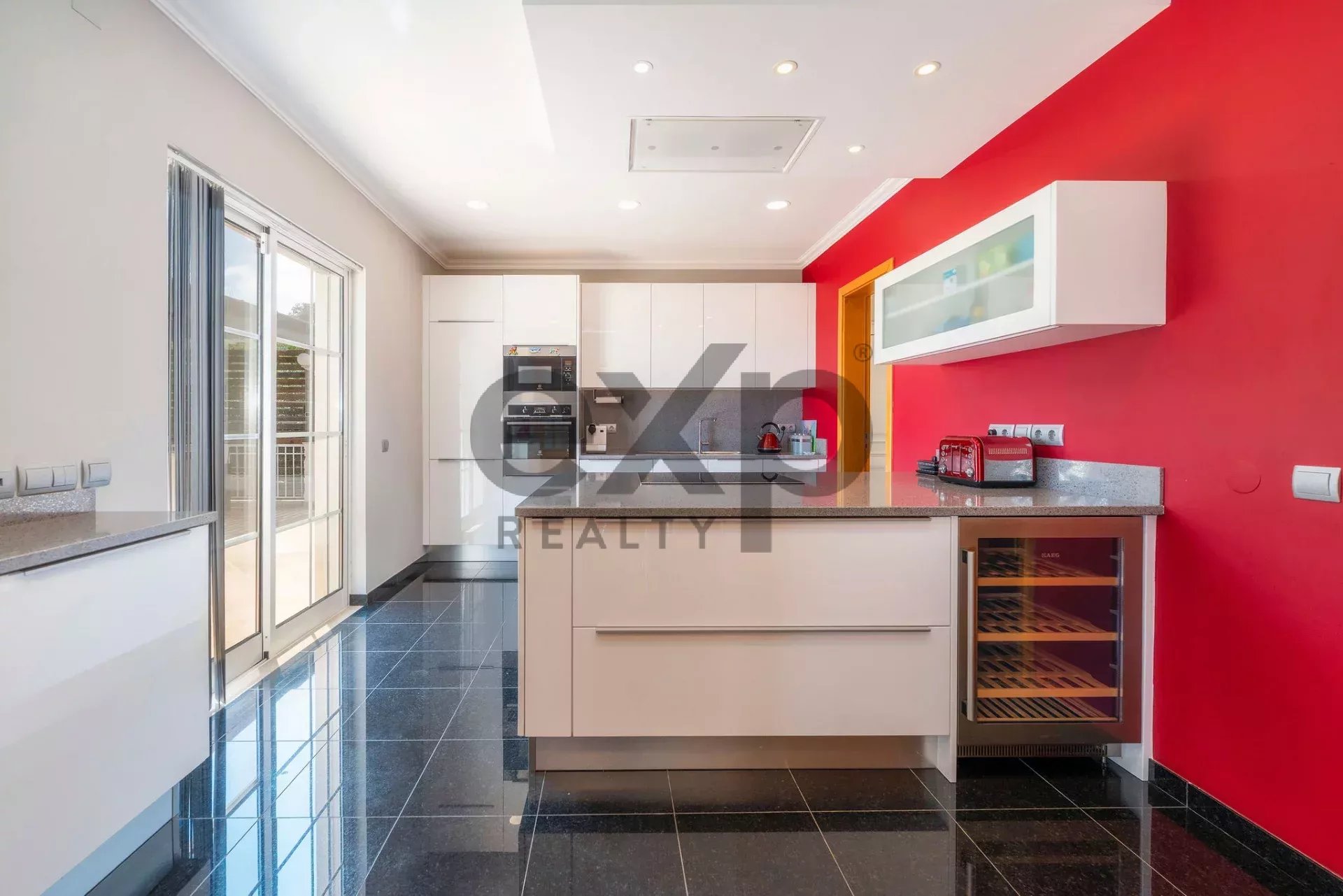 Four bedroom villa with open views and pool in São Bras de Alportel, Algarve