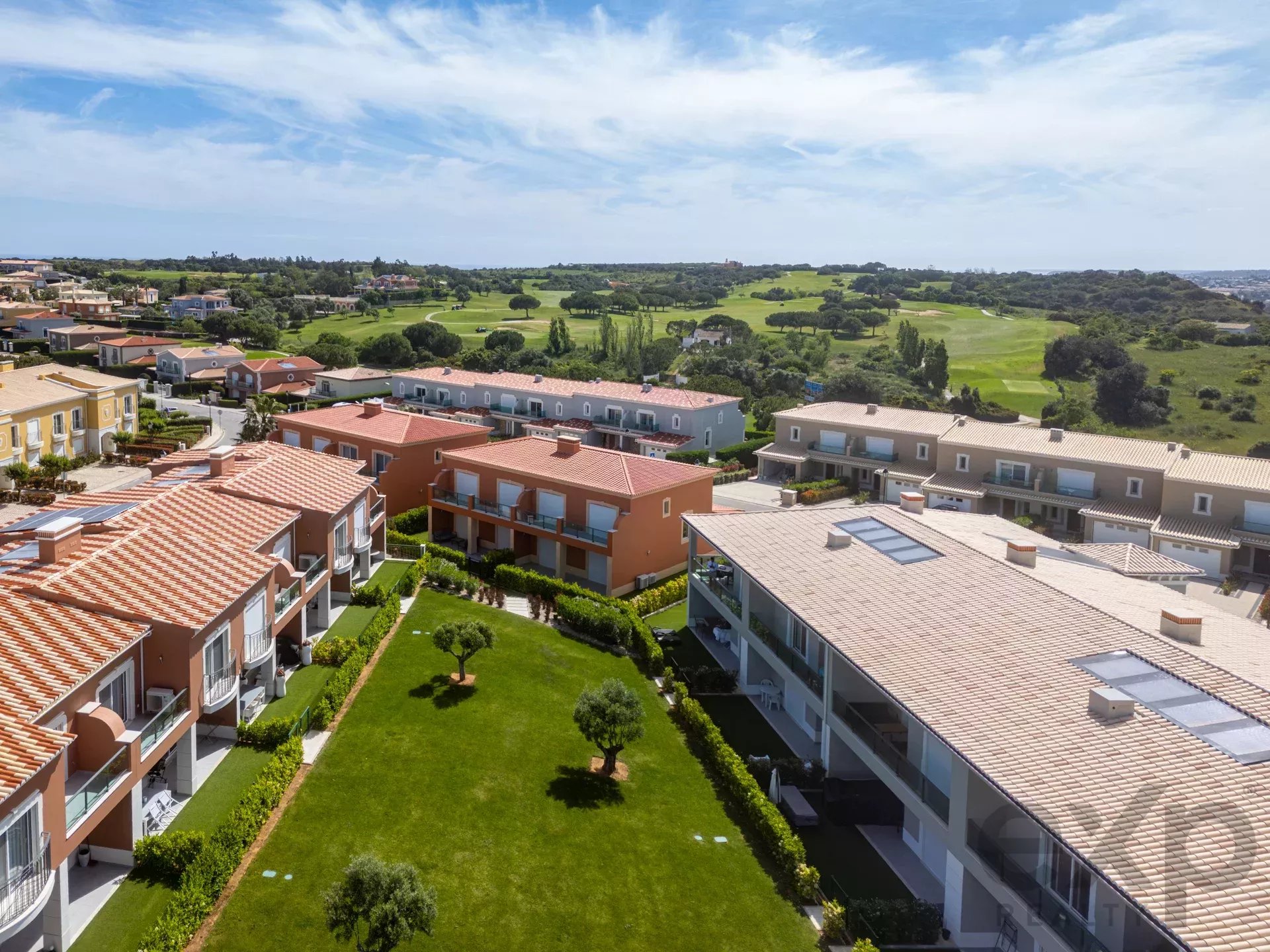 T2 moderno num resort de golfe e spa perto de Lagos
