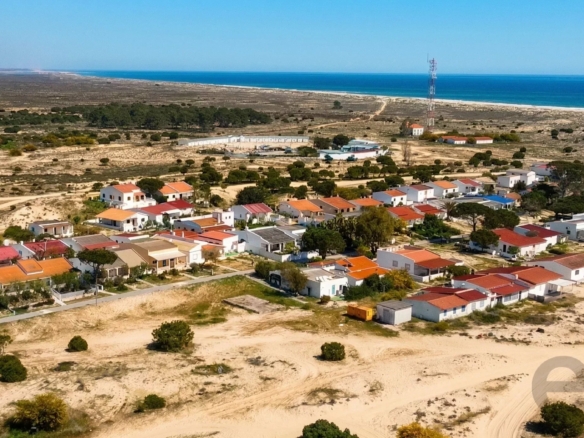 3-Bedroom House on Armona Island, Algarve | Near the Beach | Excellent Location