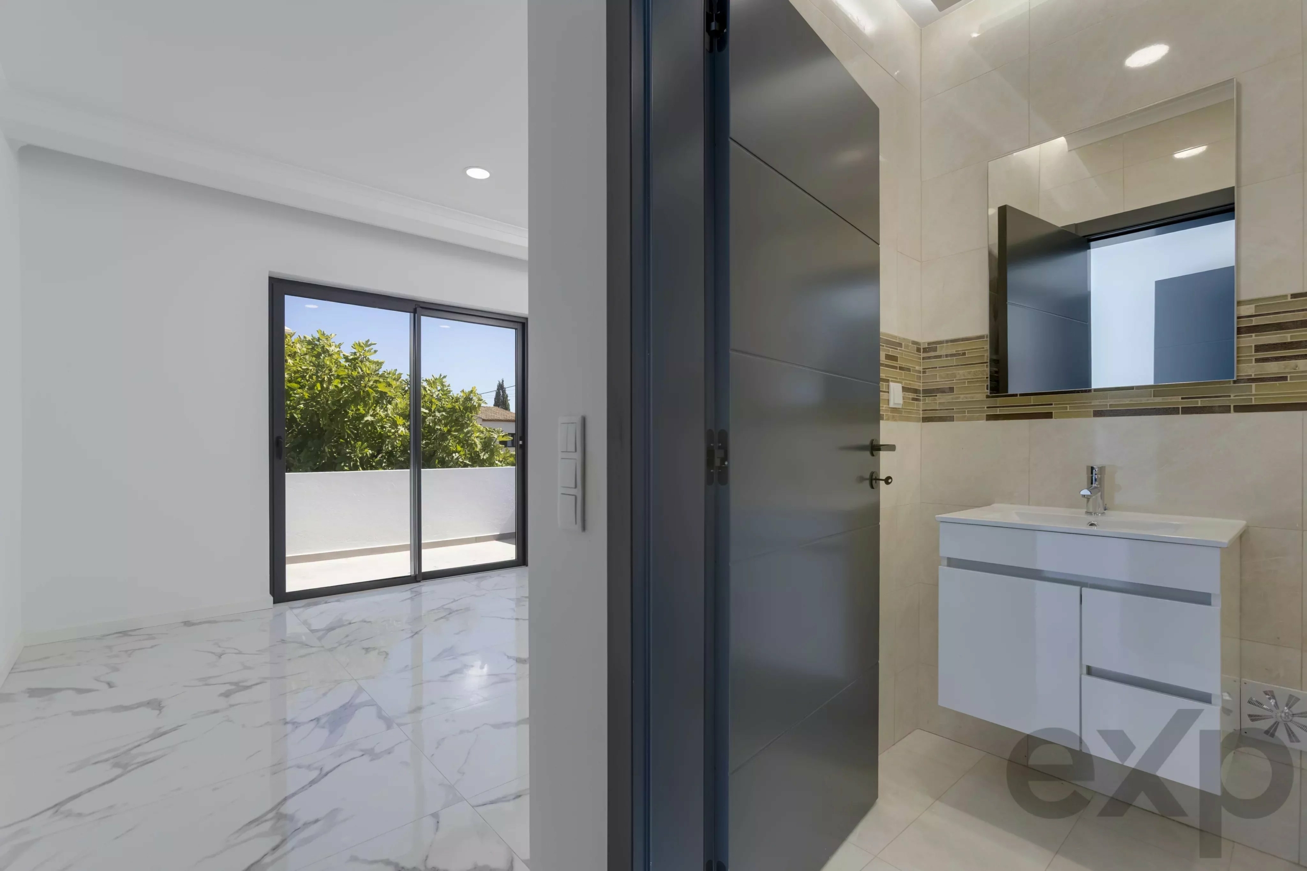 New-Build Villa with Private Pool, Steps from Meia Praia, Lagos