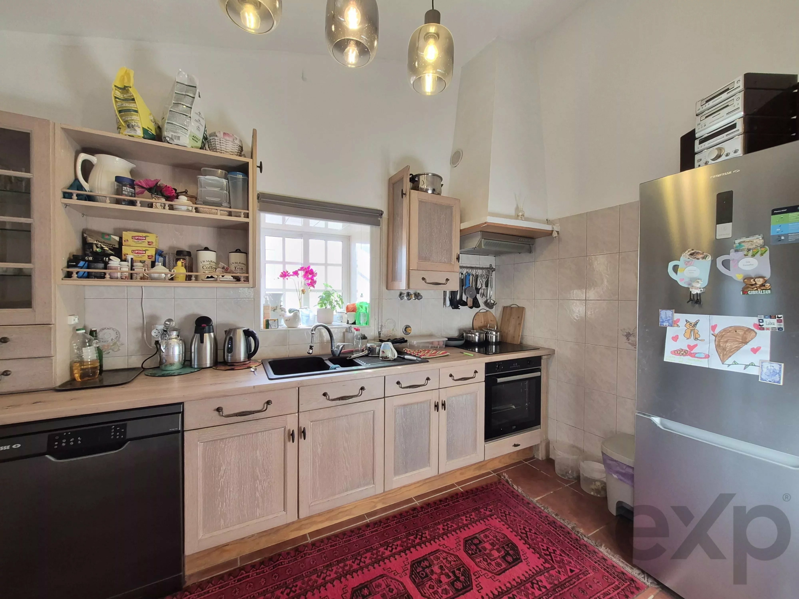 Renovated farmhouse ideally located in the middle of nature.