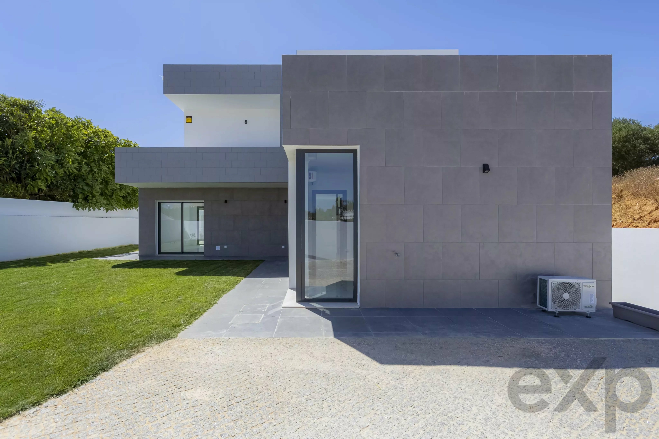 New-Build Villa with Private Pool, Steps from Meia Praia, Lagos