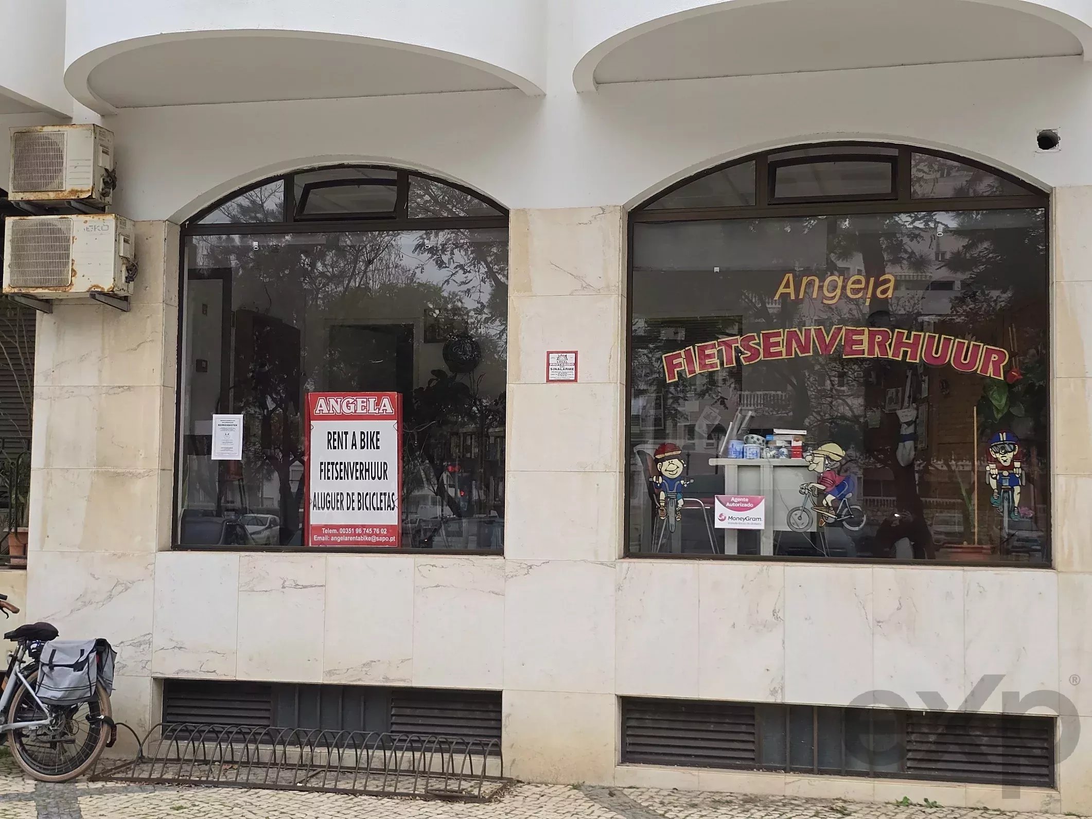 Commercial store of 72 m² in downtown Monte Gordo — business in operation