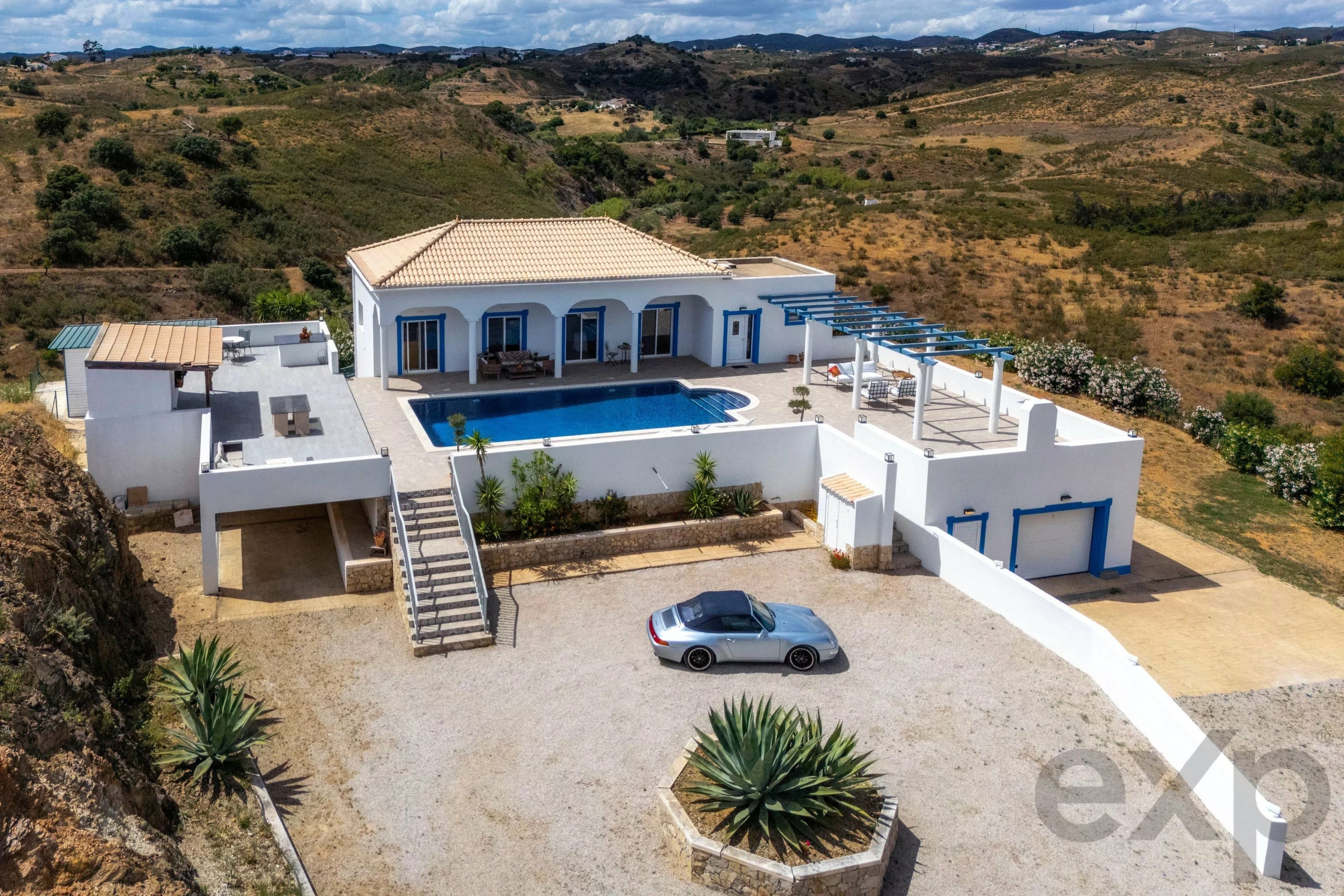 Renovated 5 Bed Countryside Villa with Pool, Panoramic Views, 2 Hectares