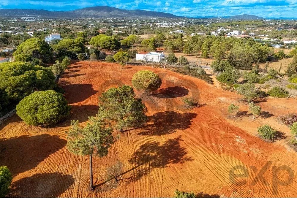 Investment Opportunity – Urban Land with Ruin and Rustic with panoramic sea views in Olhão