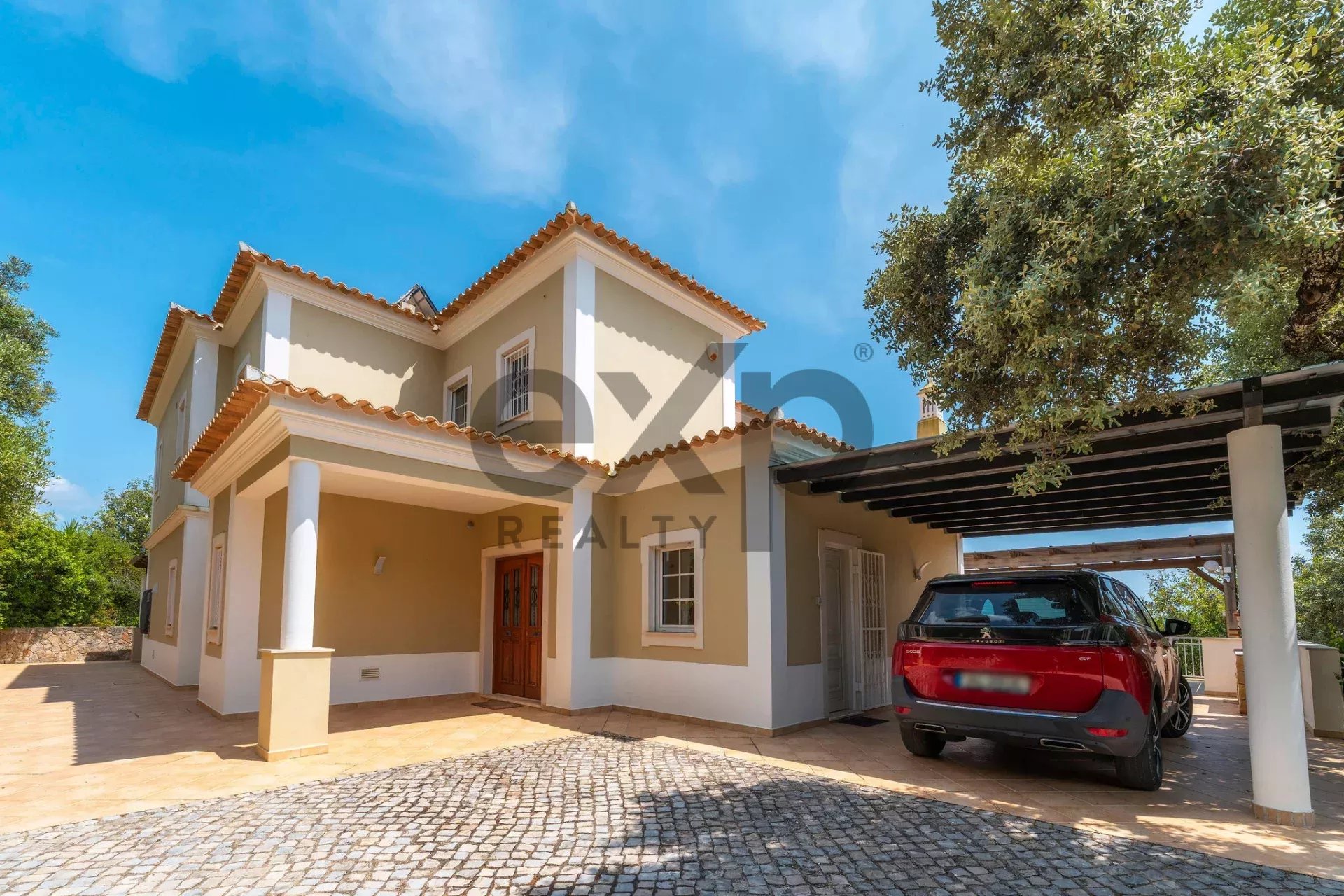 Four bedroom villa with open views and pool in São Bras de Alportel, Algarve